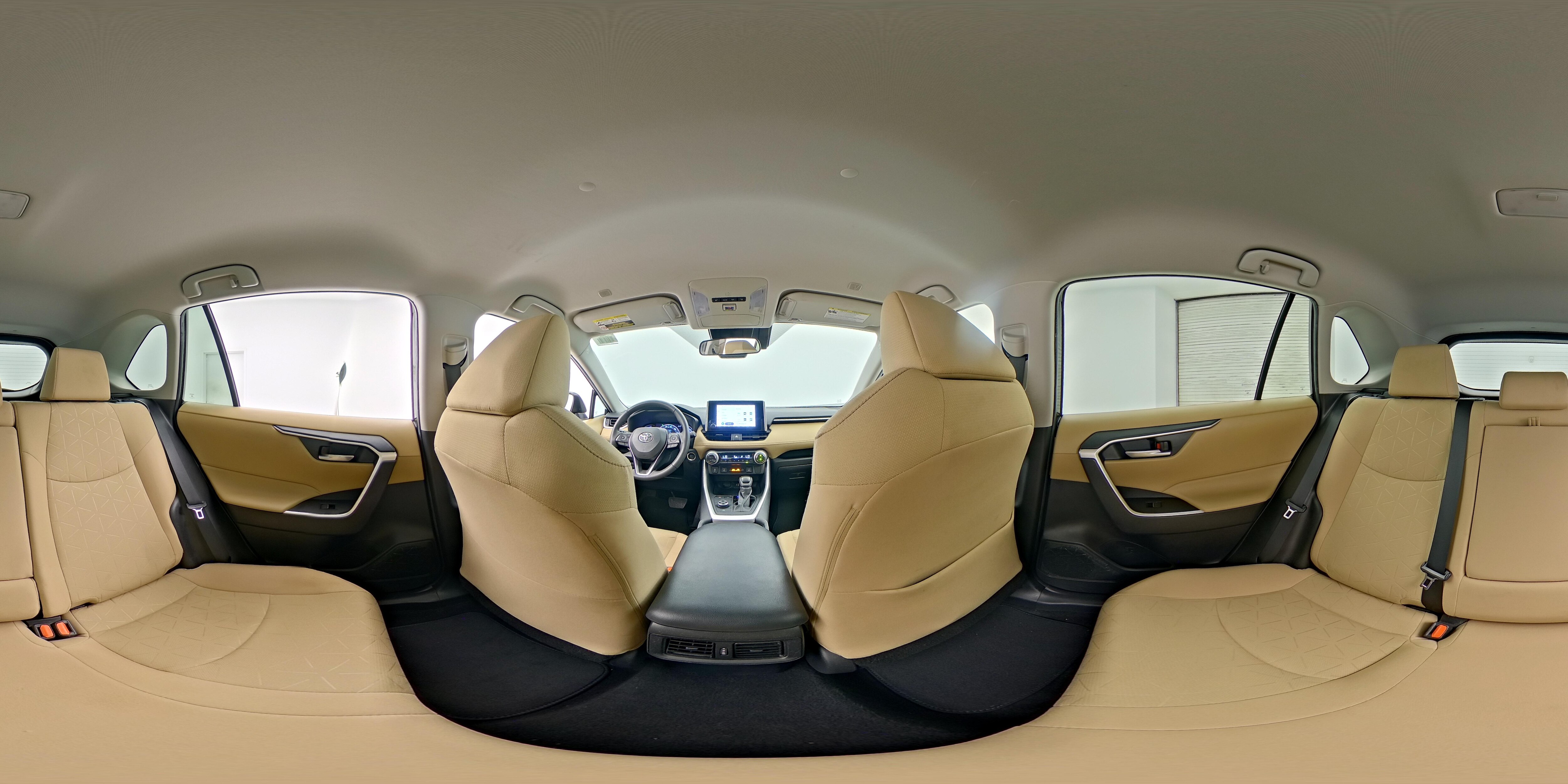 2024 Toyota RAV4 XLE - Photo 25
