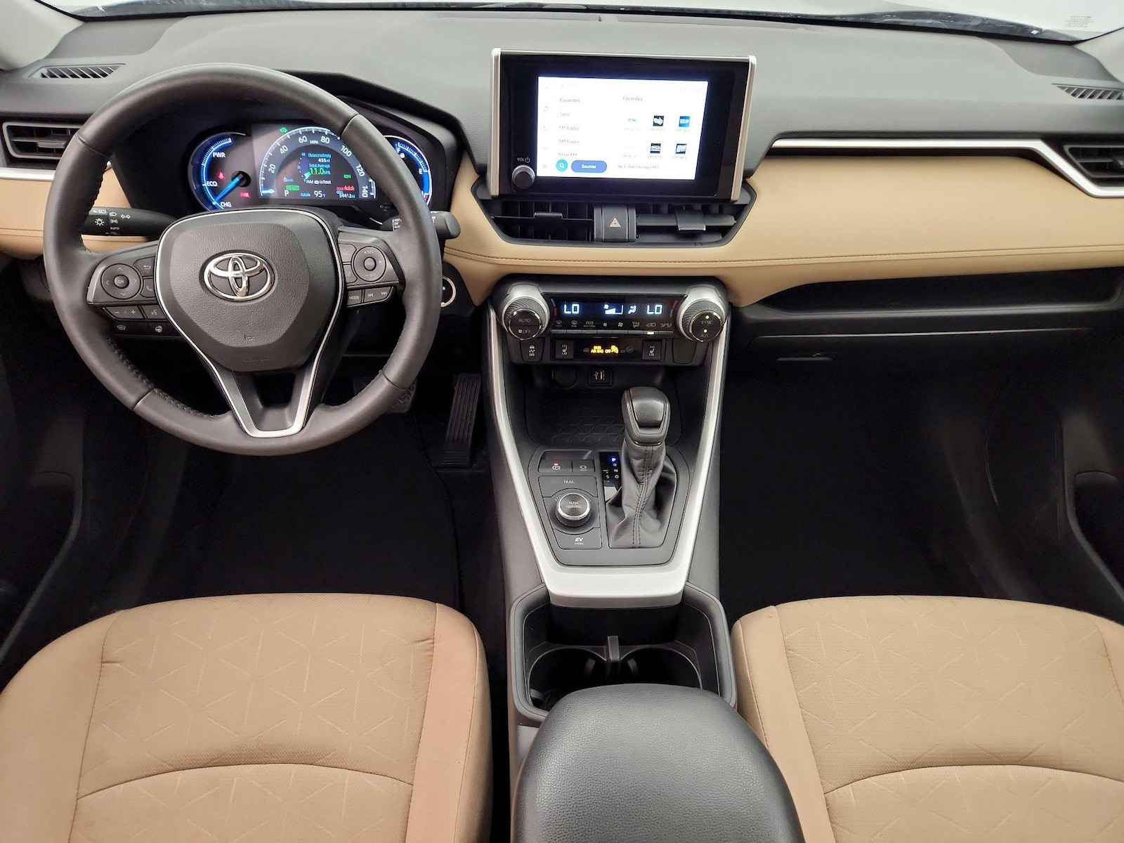 2024 Toyota RAV4 XLE - Photo 10