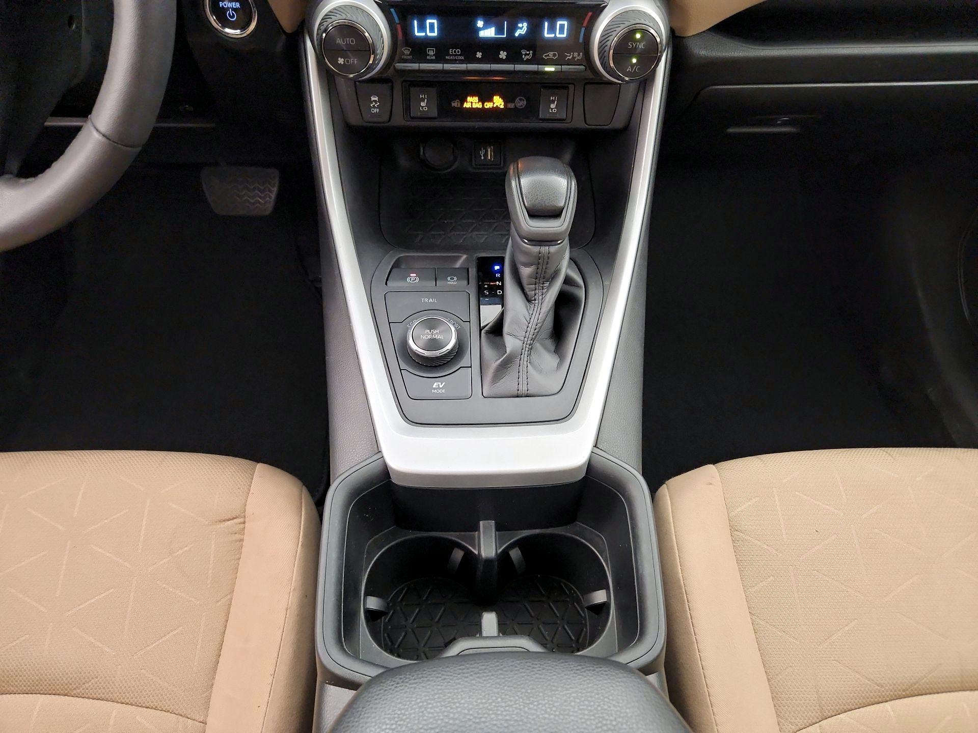 Thumbnail: 2024 Toyota RAV4 - 17