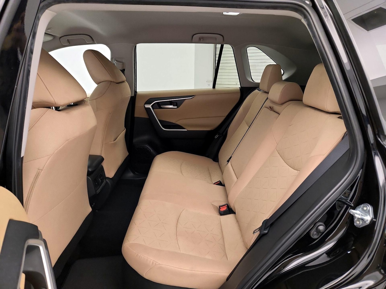 2024 Toyota RAV4 XLE - Photo 20