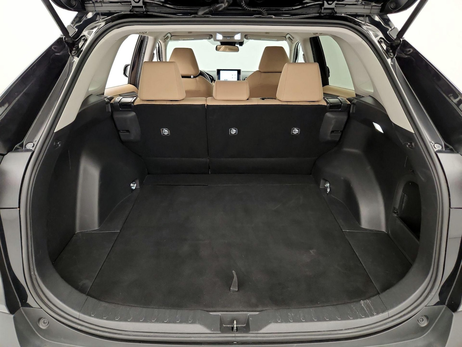 2024 Toyota RAV4 XLE - Photo 21