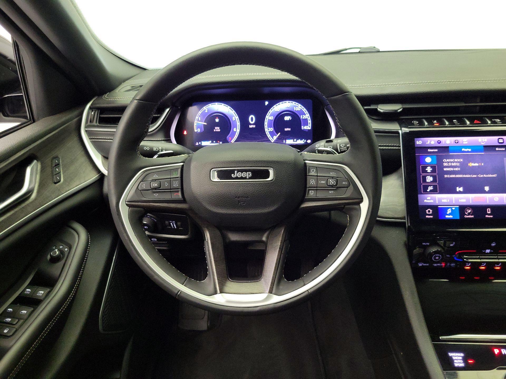 Thumbnail: 2024 Jeep Grand Cherokee - 10