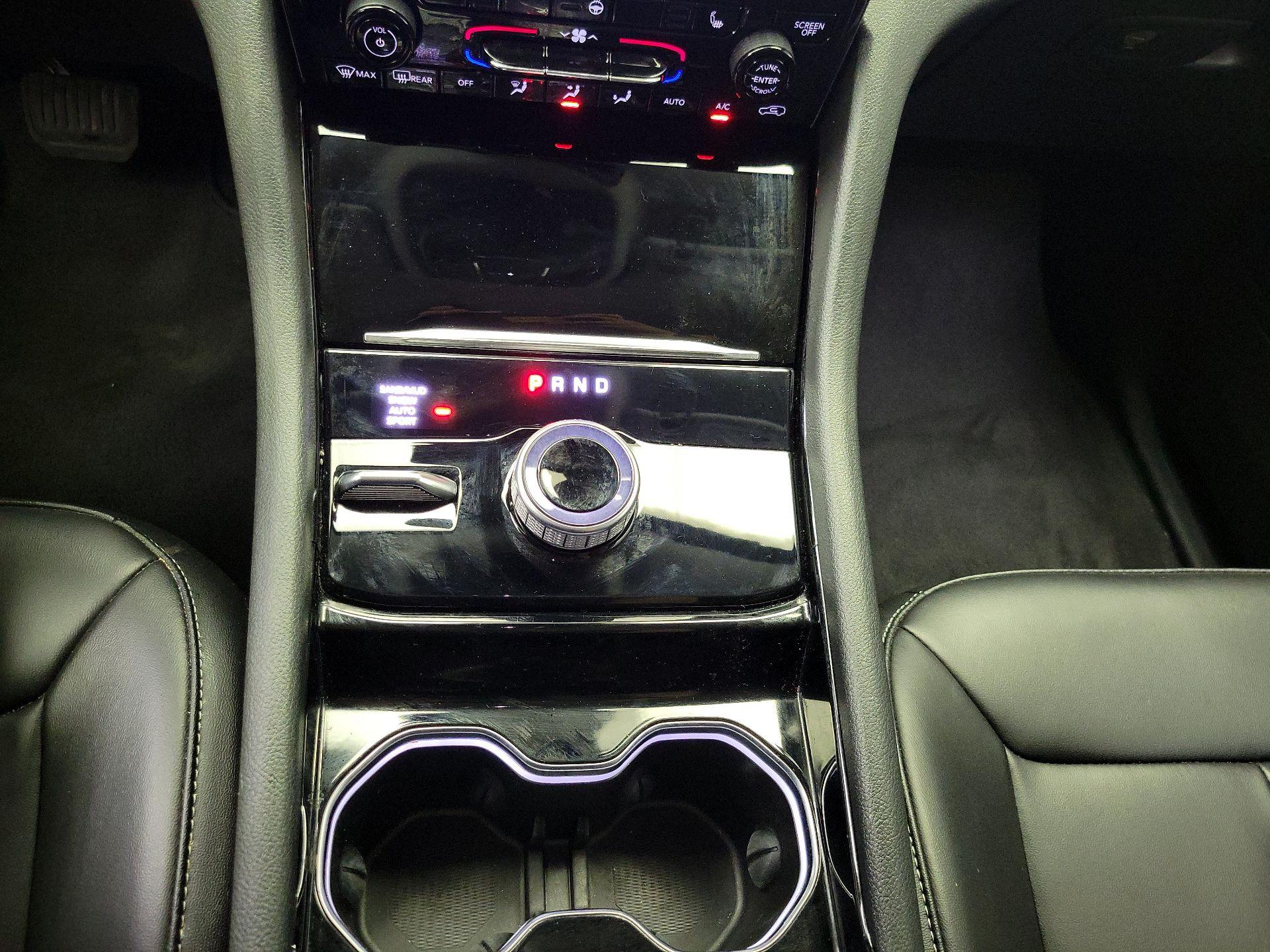 Thumbnail: 2023 Jeep Grand Cherokee - 18