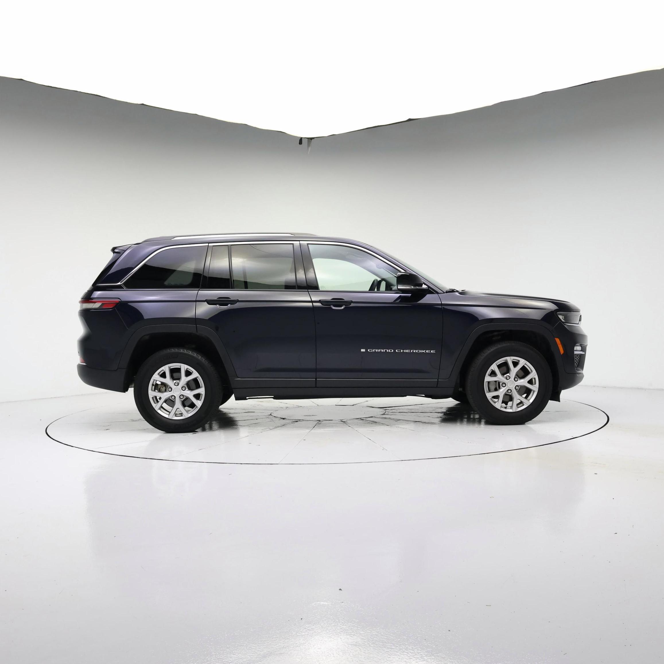 Thumbnail: 2023 Jeep Grand Cherokee - 7