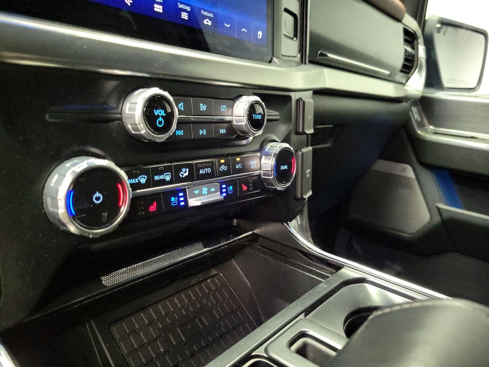 2023 Ford F-150 Lariat - Photo 18