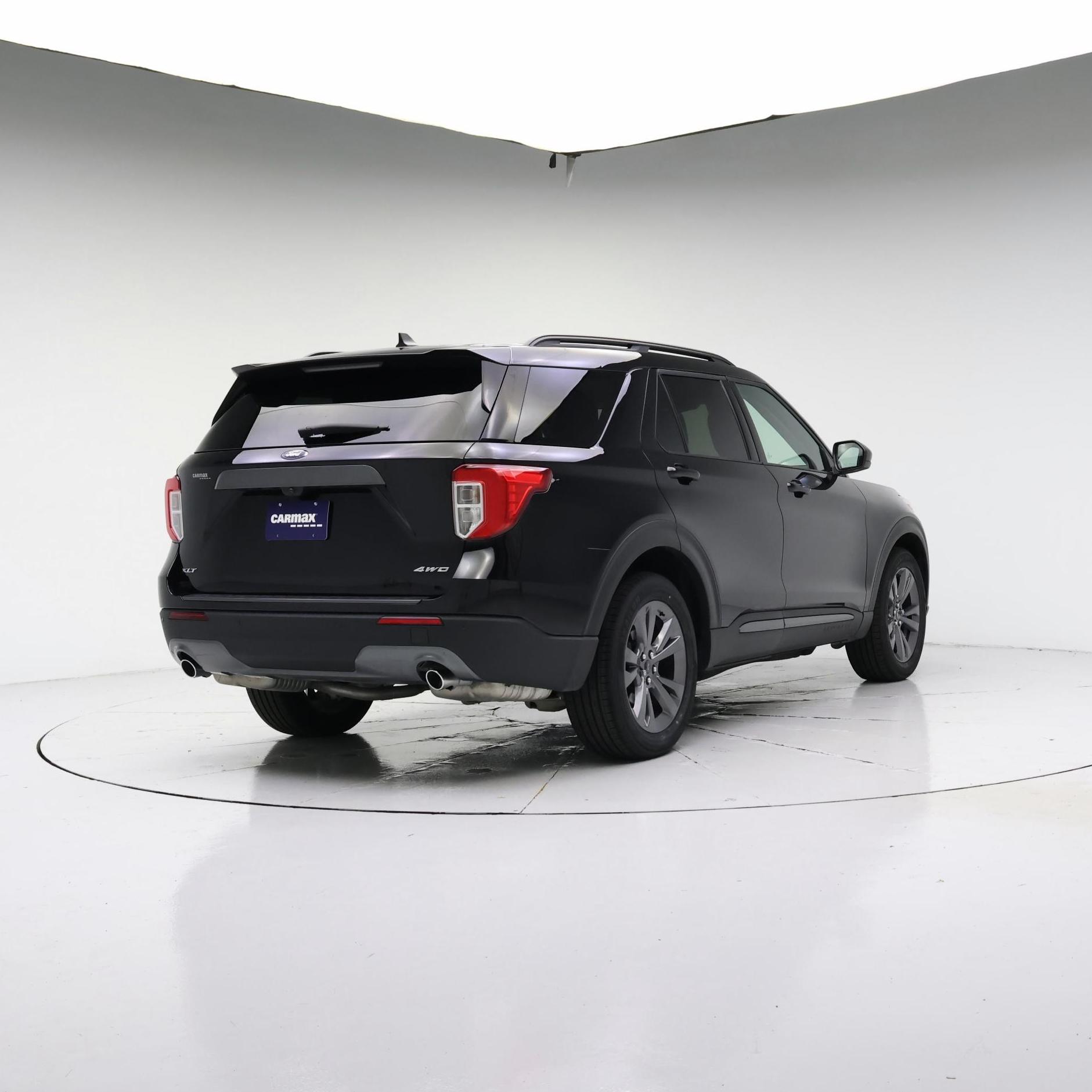 Thumbnail: 2023 Ford Explorer - 8