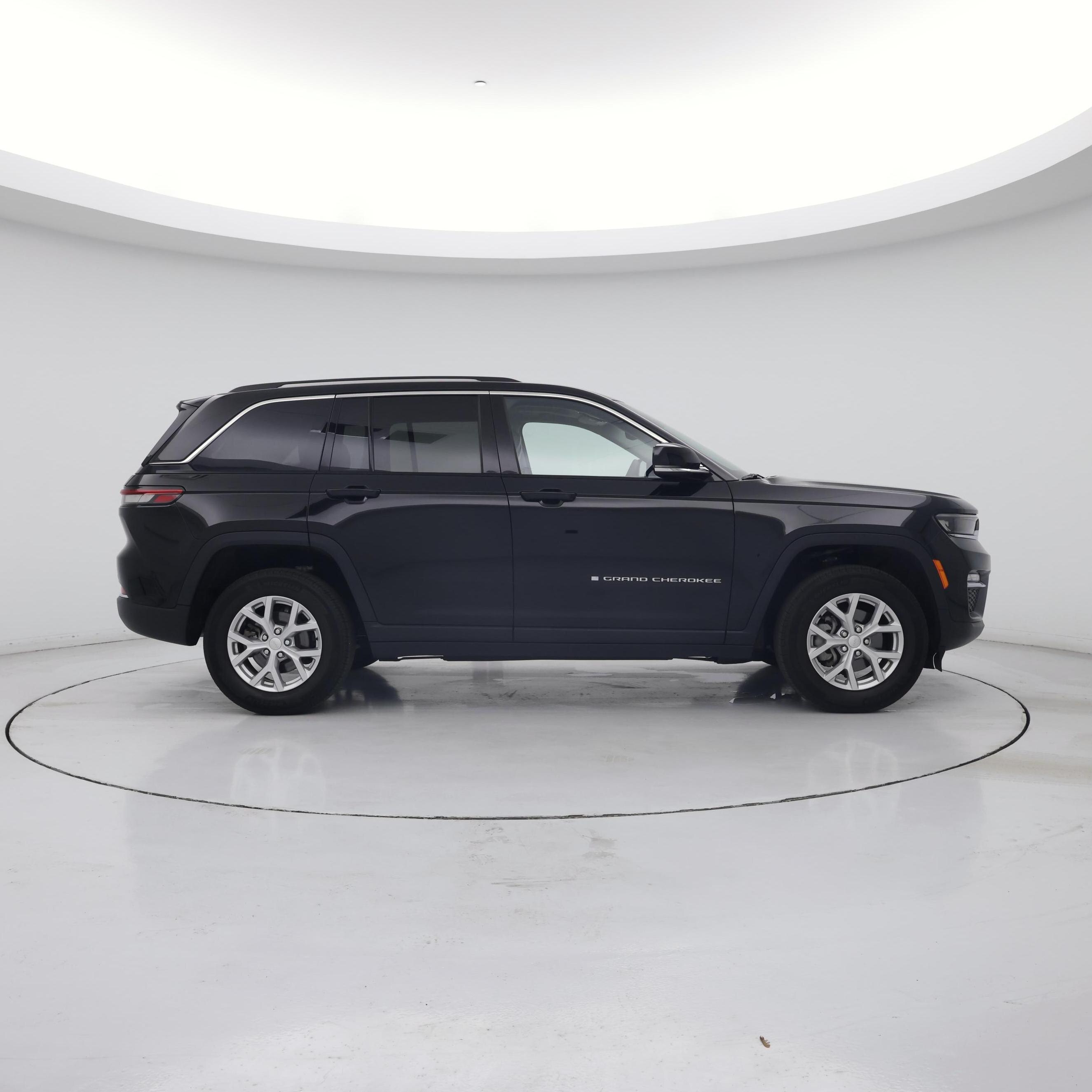 Thumbnail: 2023 Jeep Grand Cherokee - 7