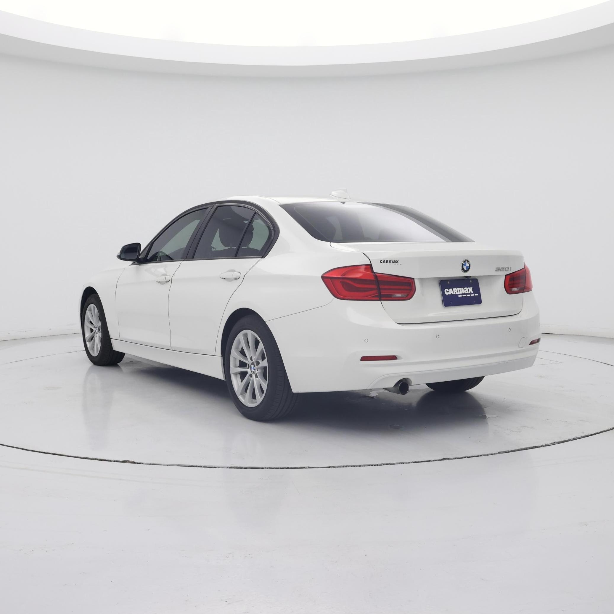 Thumbnail: 2017 BMW 3 Series - 2