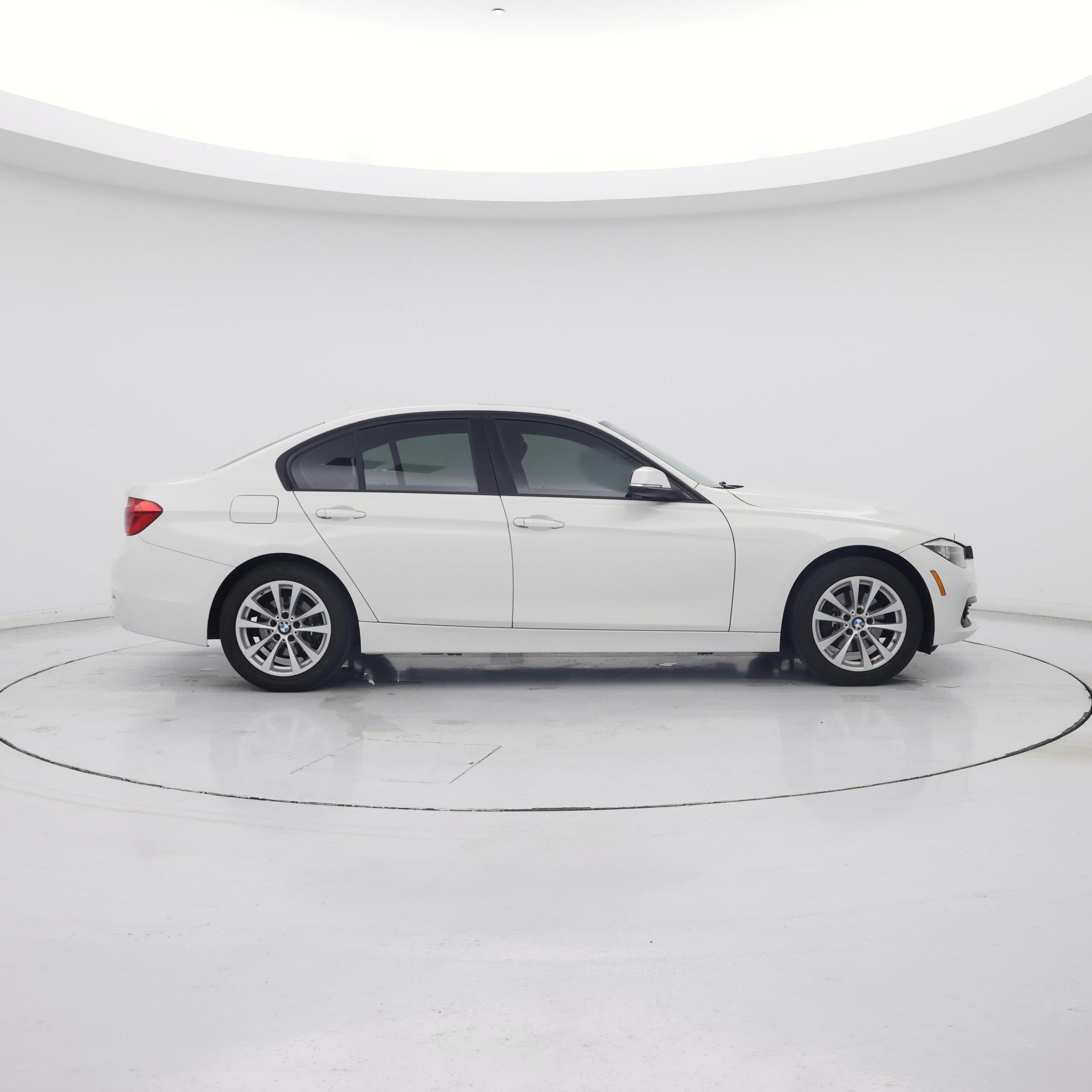 Thumbnail: 2017 BMW 3 Series - 7