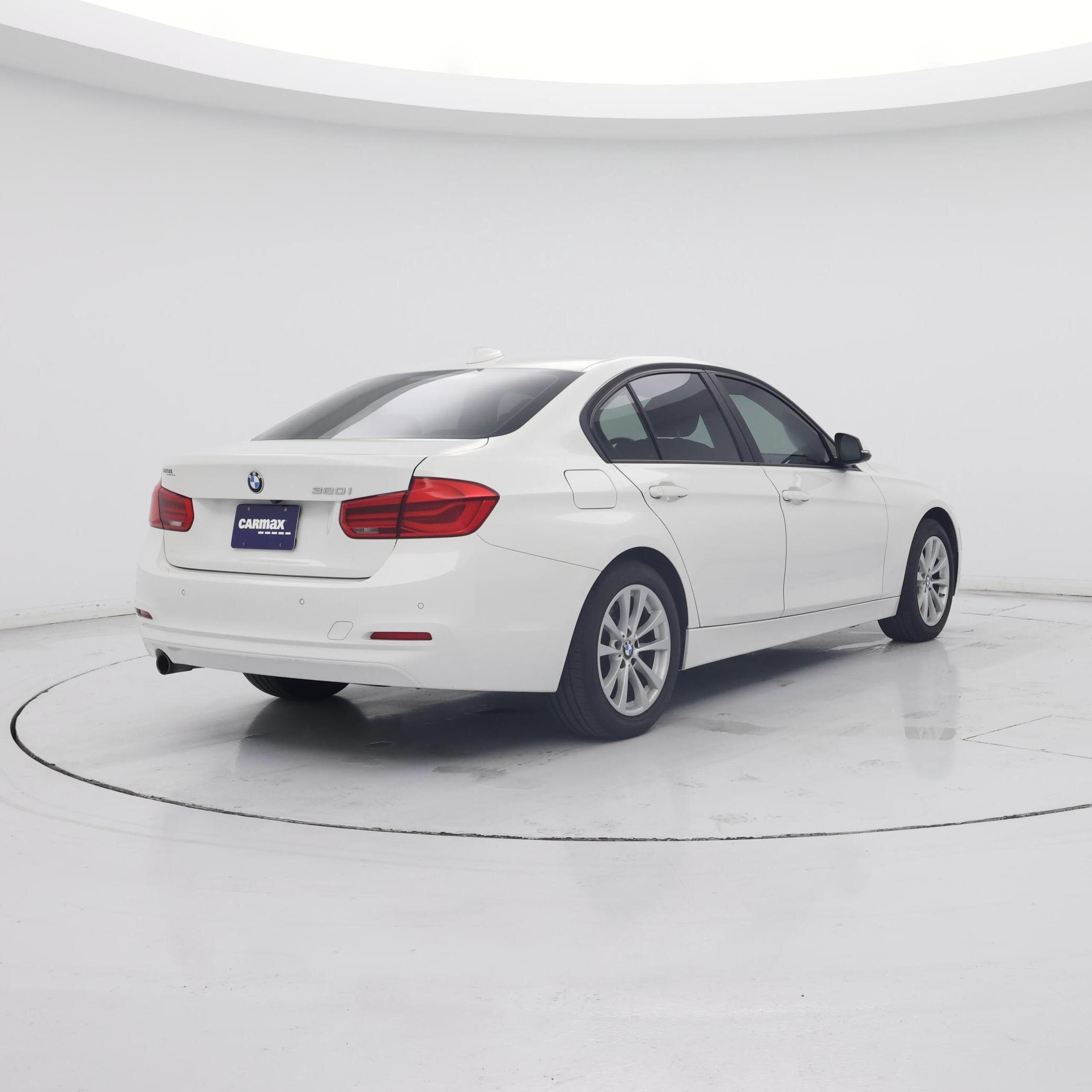 Thumbnail: 2017 BMW 3 Series - 8