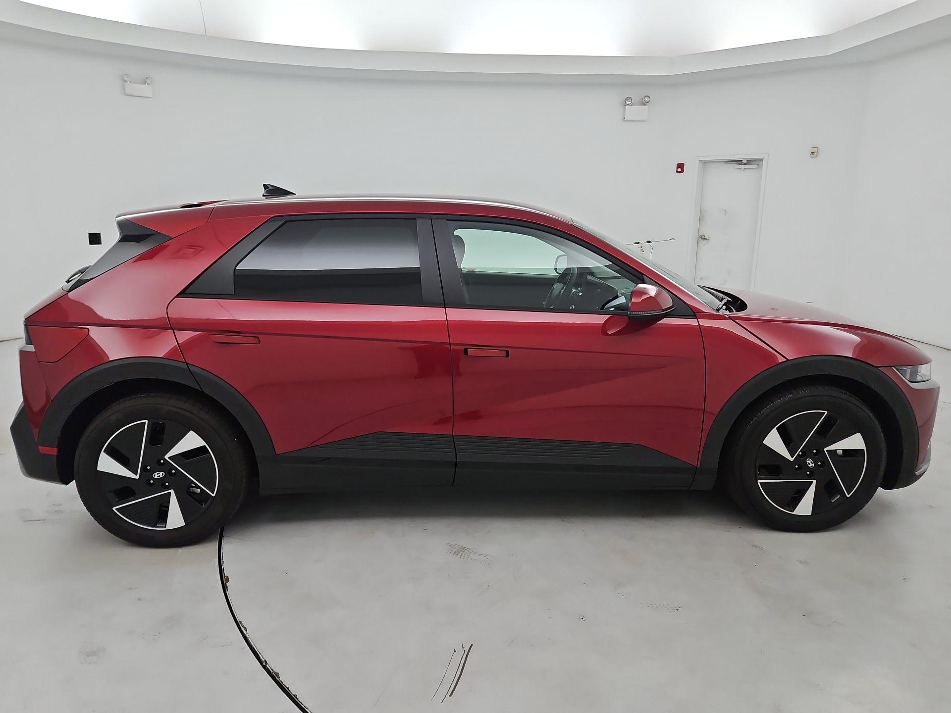 Thumbnail: 2026 Hyundai Ioniq 5 - 4