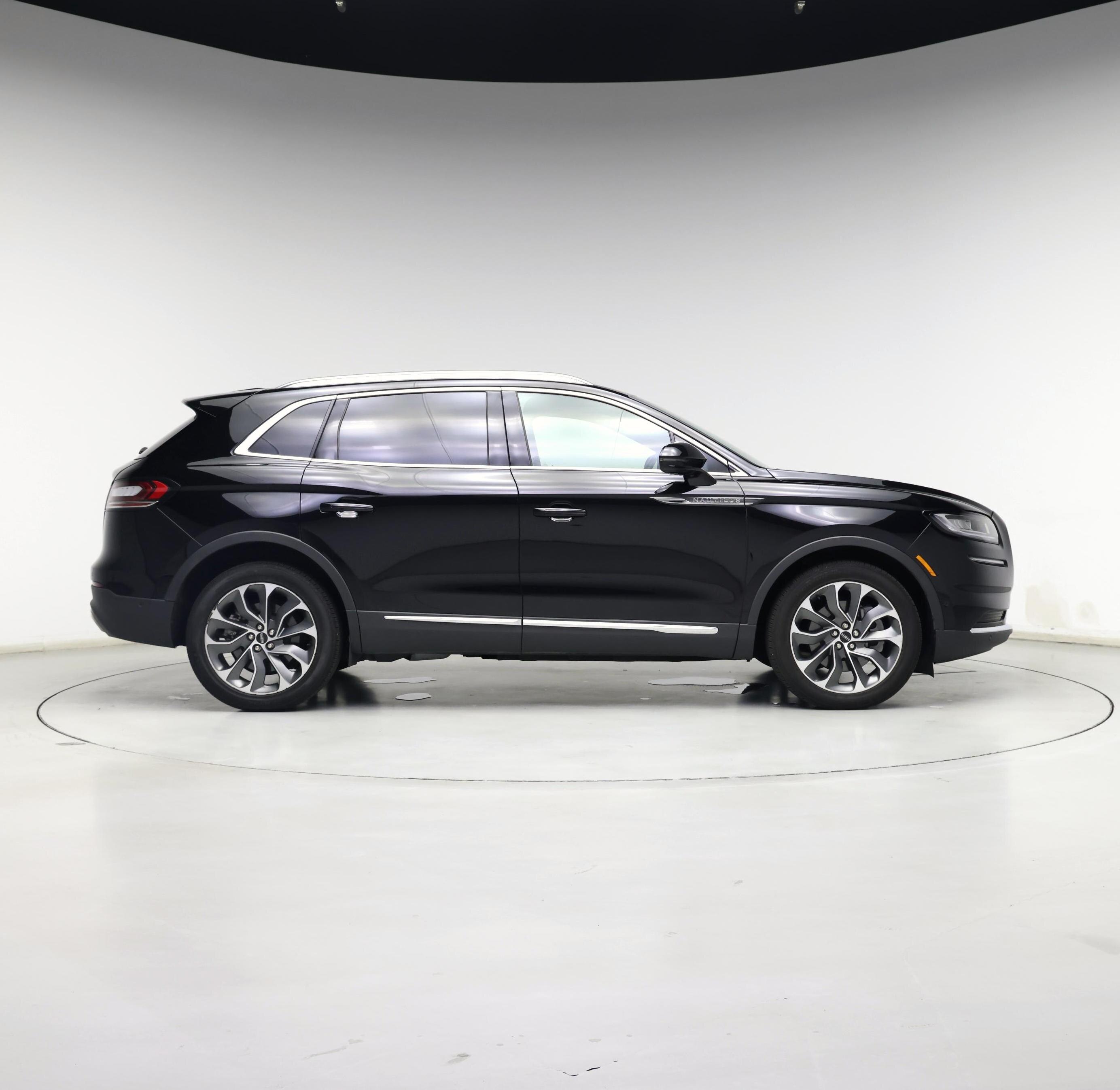 Thumbnail: 2023 Lincoln Nautilus - 7