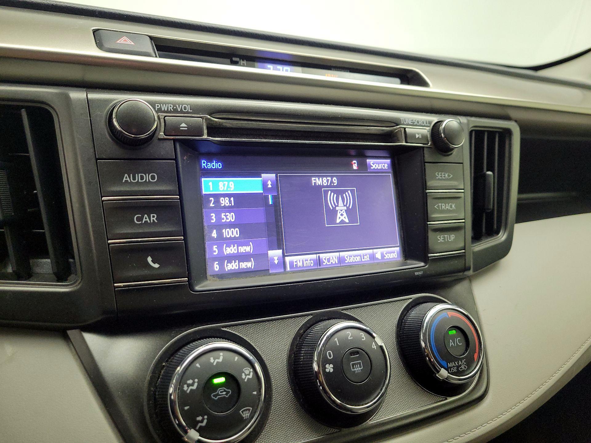 Thumbnail: 2014 Toyota RAV4 - 14