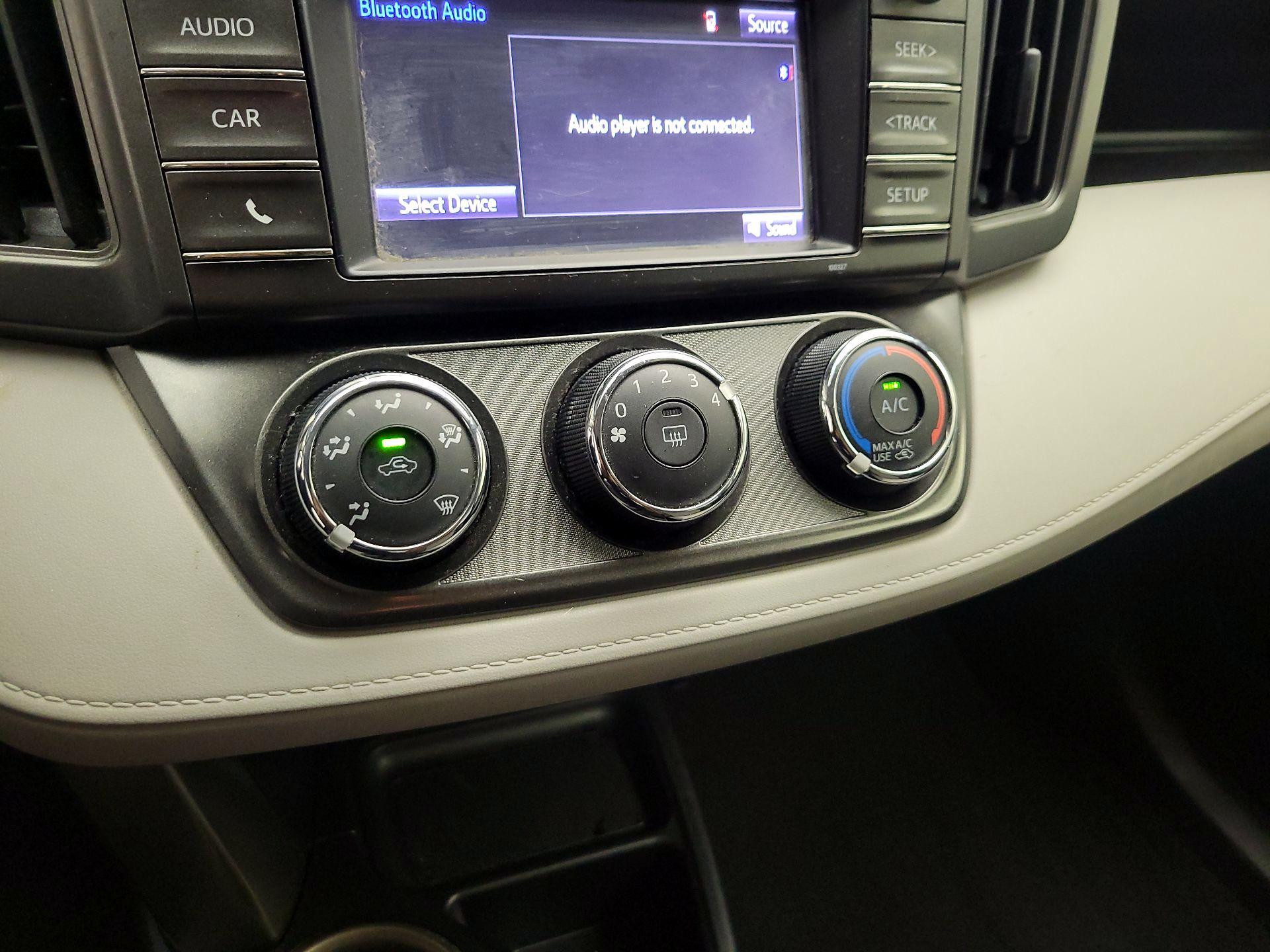 Thumbnail: 2014 Toyota RAV4 - 15