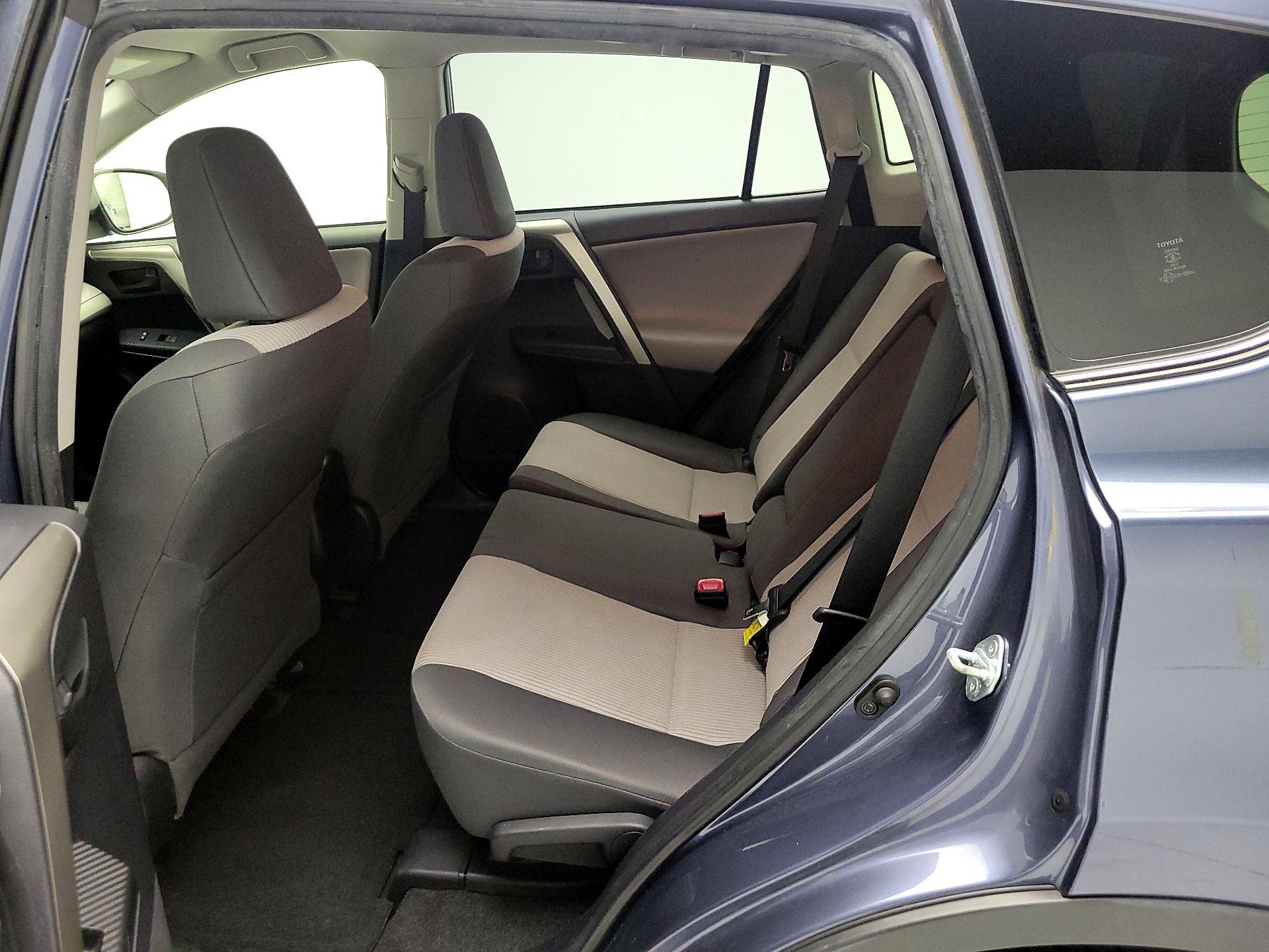 Thumbnail: 2014 Toyota RAV4 - 17