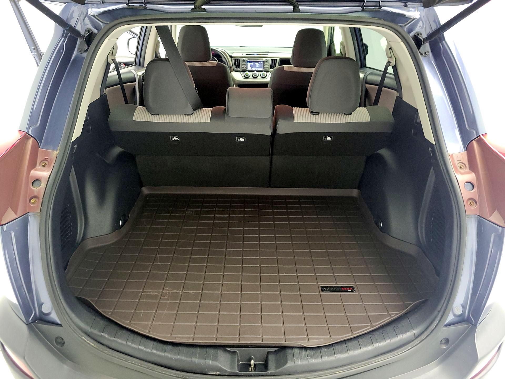 Thumbnail: 2014 Toyota RAV4 - 18