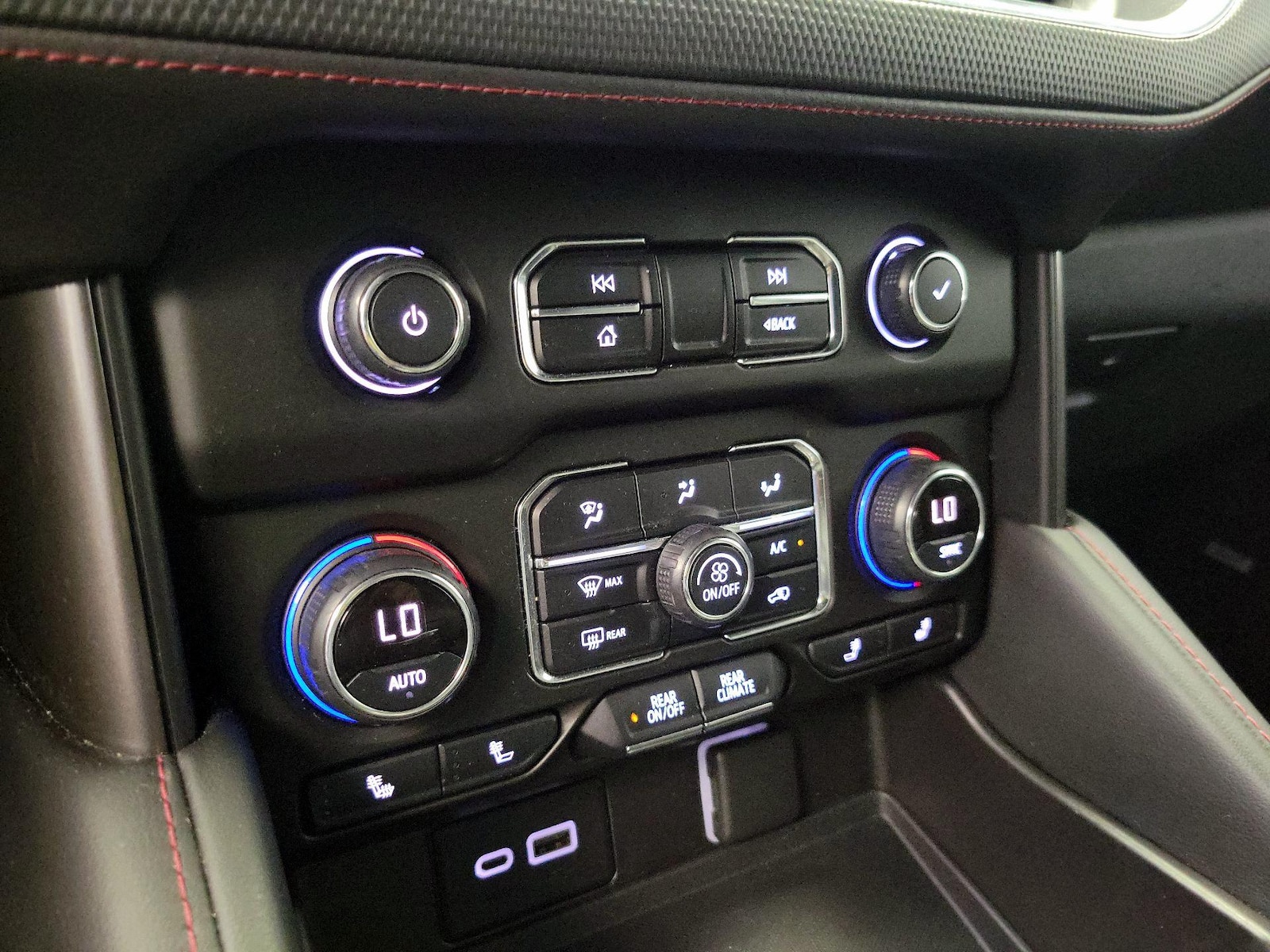 2021 Chevrolet Tahoe RST - Photo 17
