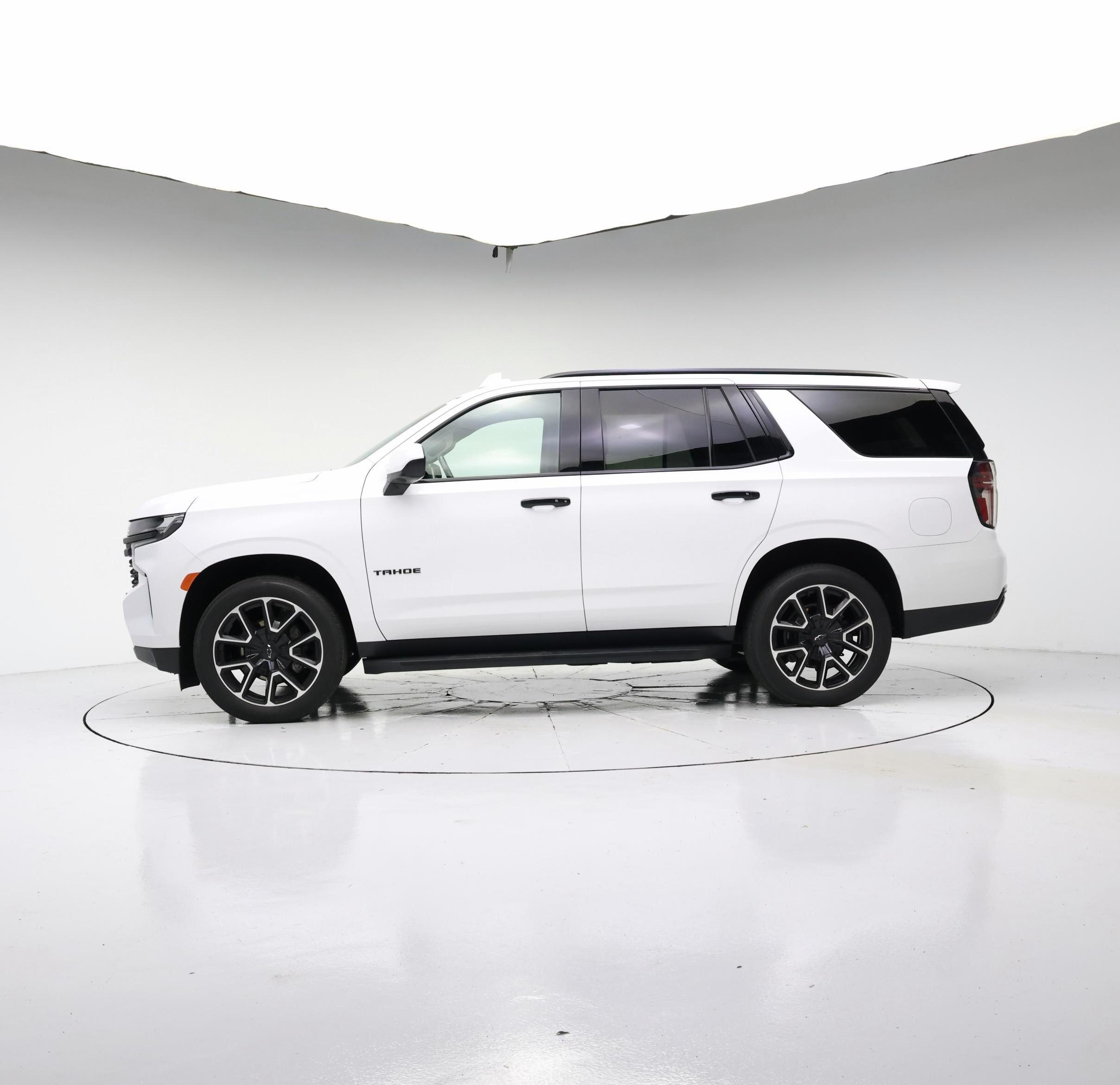 Thumbnail: 2021 Chevrolet Tahoe - 3