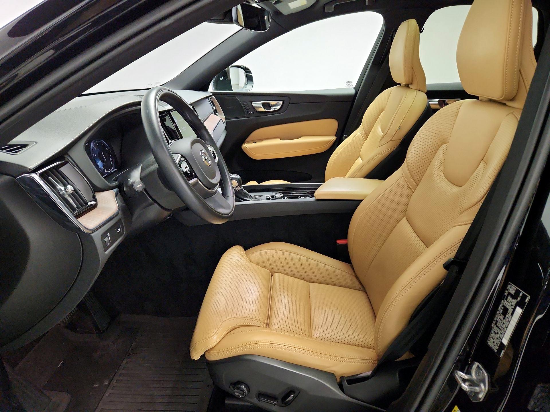 Thumbnail: 2021 Volvo XC60 - 11