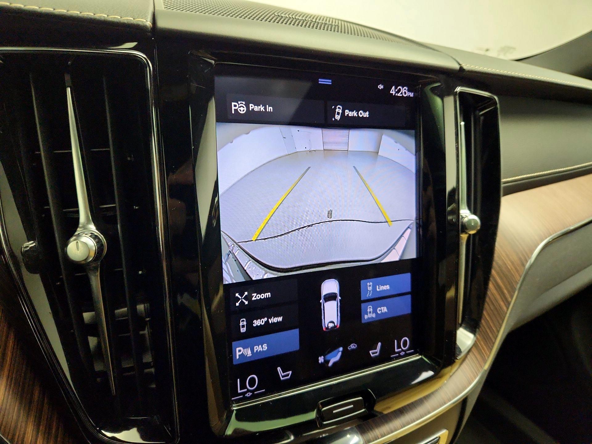 Thumbnail: 2021 Volvo XC60 - 14