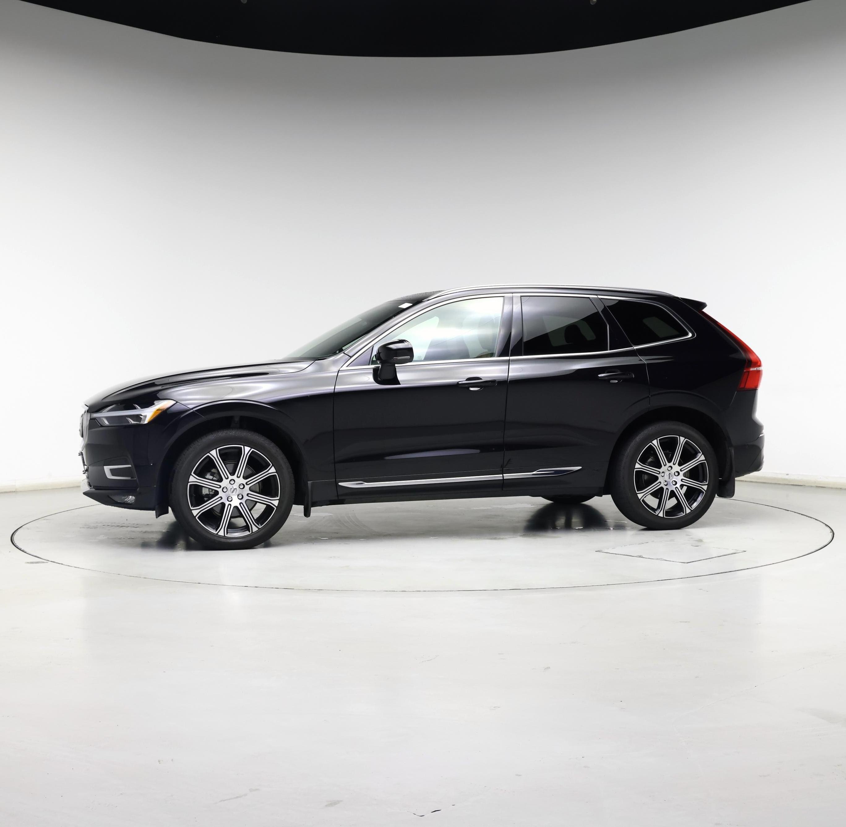 Thumbnail: 2021 Volvo XC60 - 3