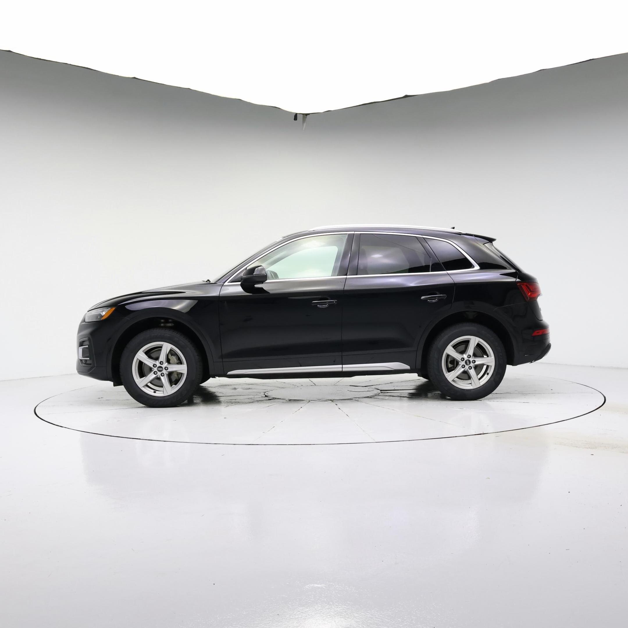Thumbnail: 2021 Audi Q5 - 3