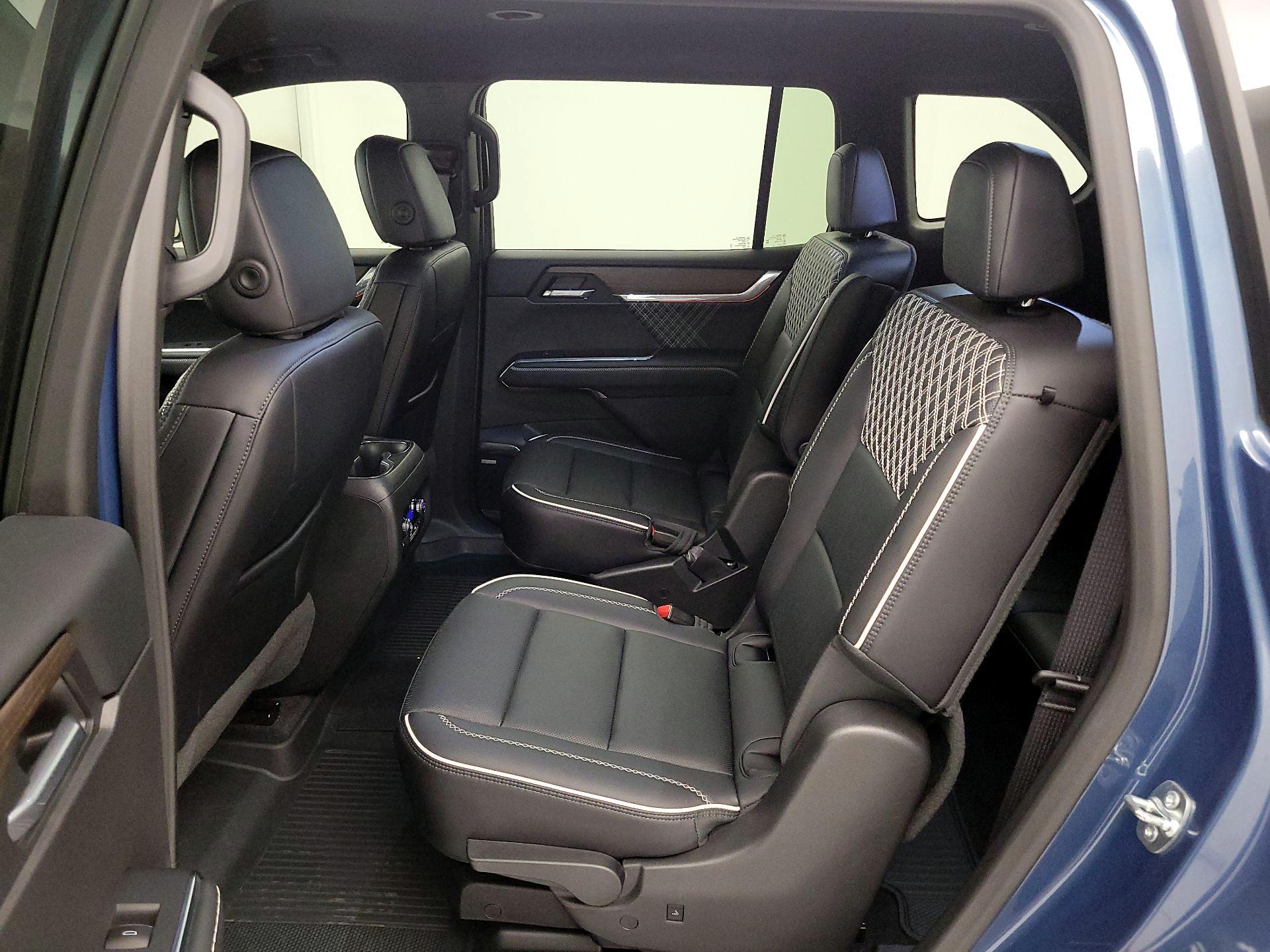 Thumbnail: 2025 GMC Acadia - 19