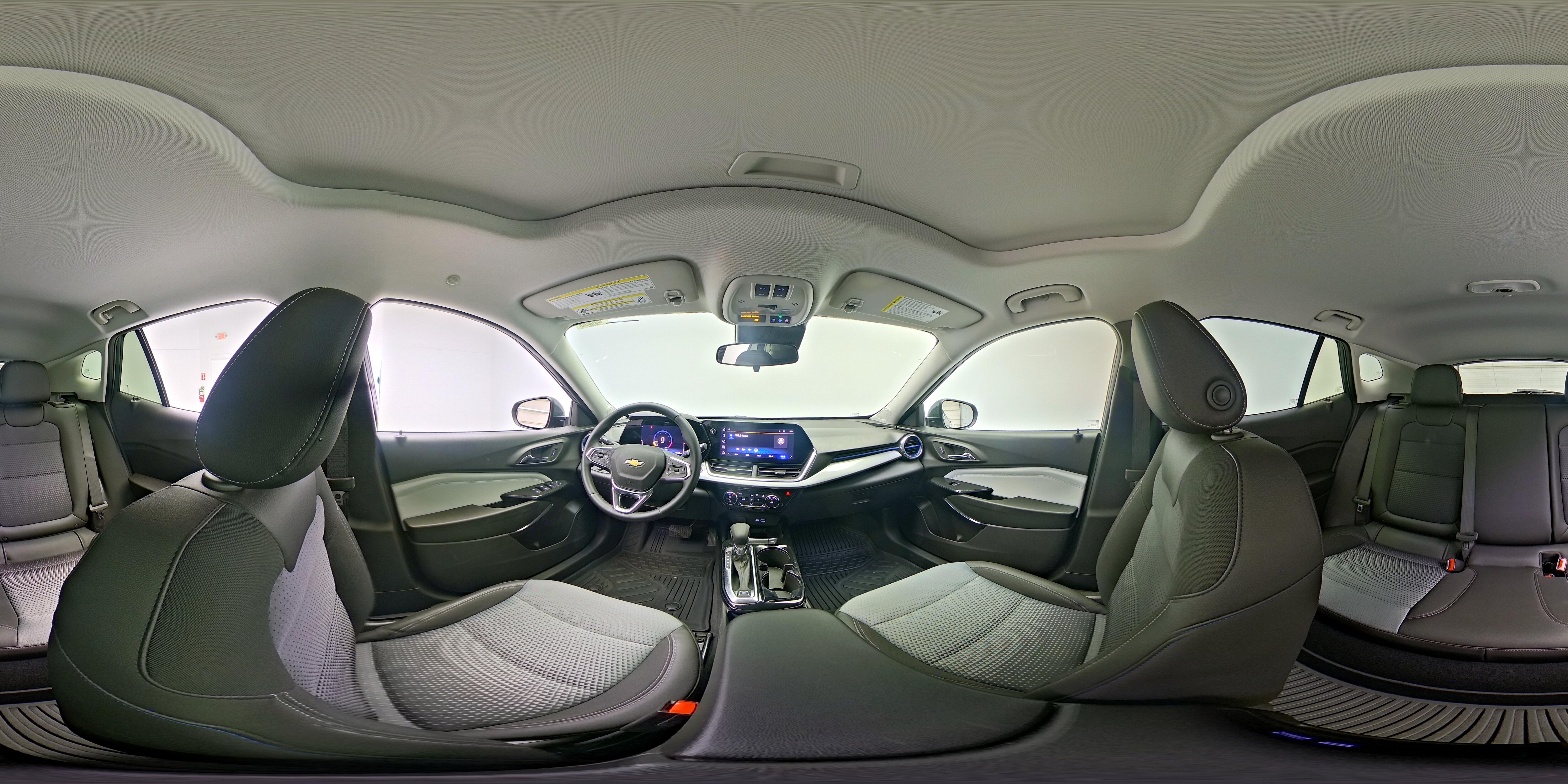 2025 Chevrolet Trax LT - Photo 25