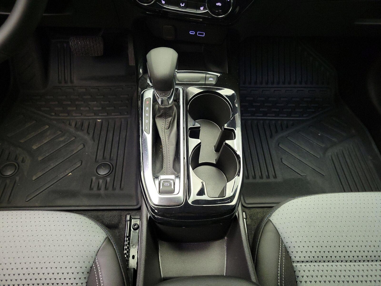 2025 Chevrolet Trax LT - Photo 18