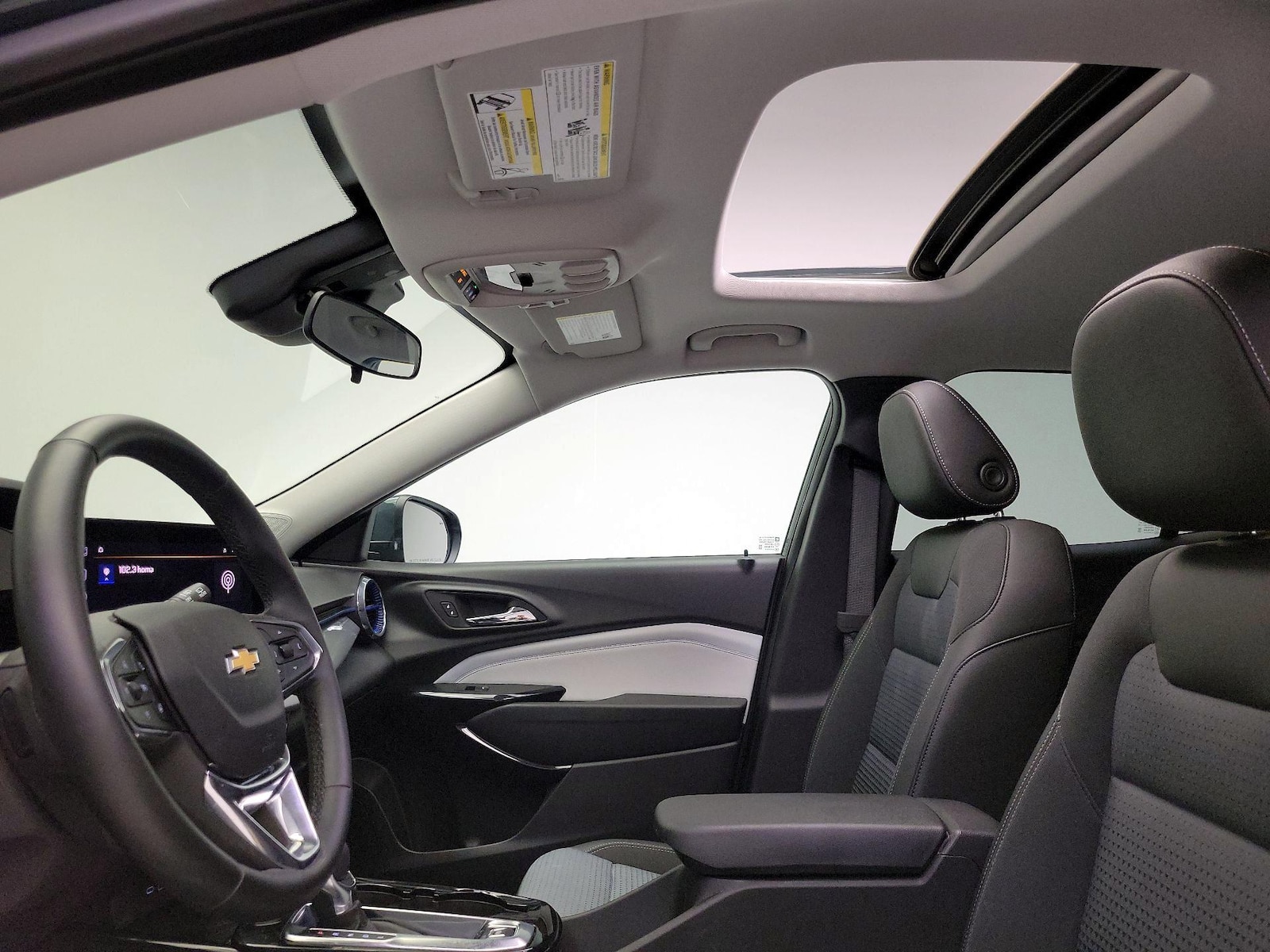 2025 Chevrolet Trax LT - Photo 20