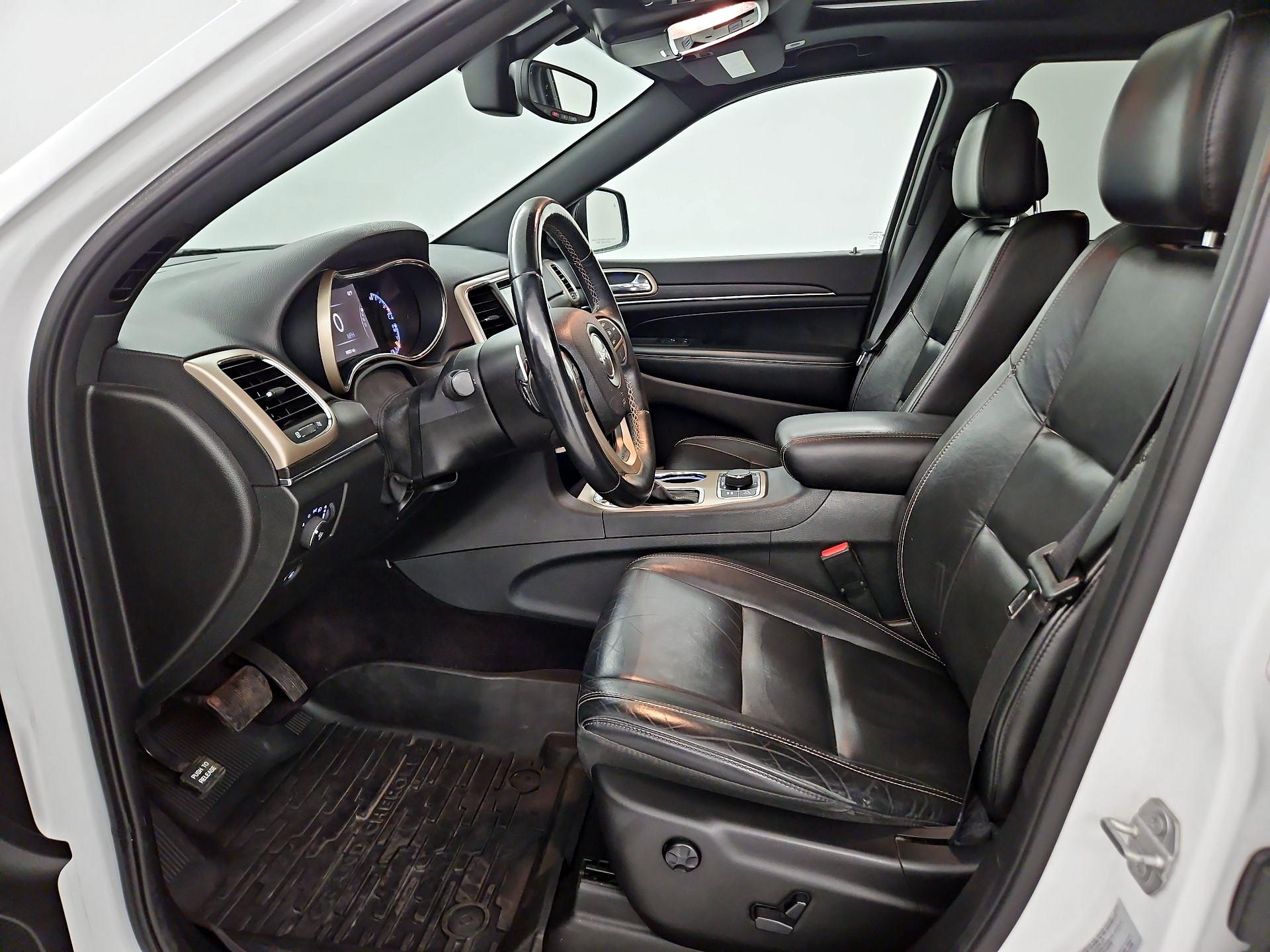 Thumbnail: 2017 Jeep Grand Cherokee - 9