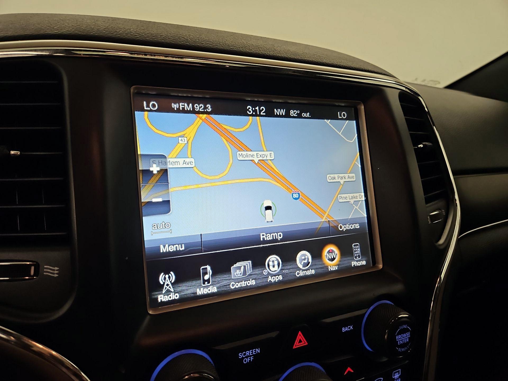 Thumbnail: 2017 Jeep Grand Cherokee - 12