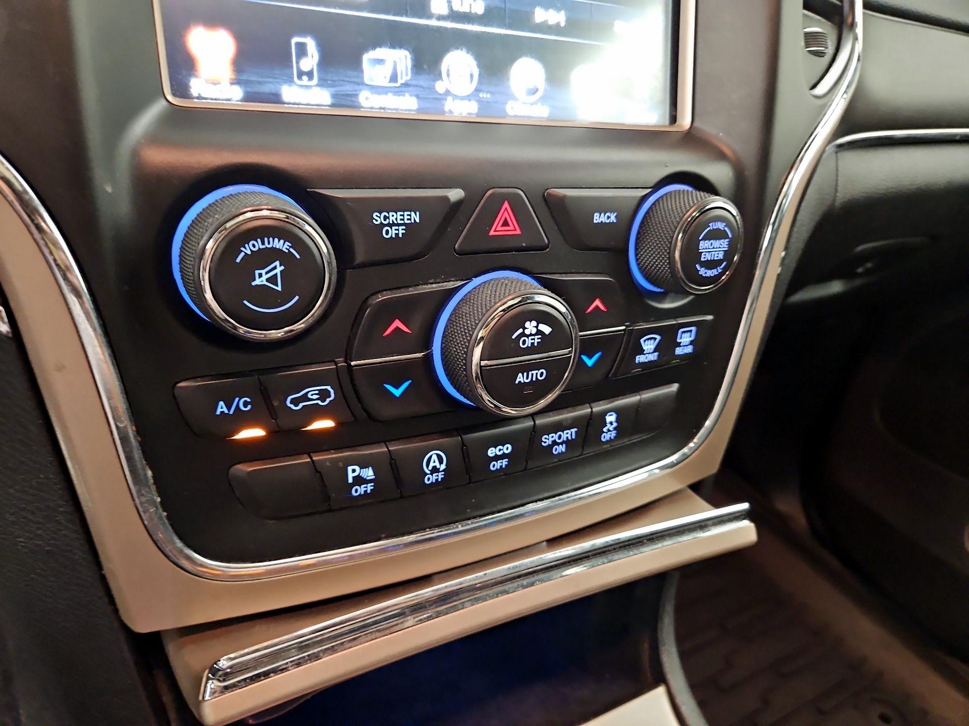Thumbnail: 2017 Jeep Grand Cherokee - 15