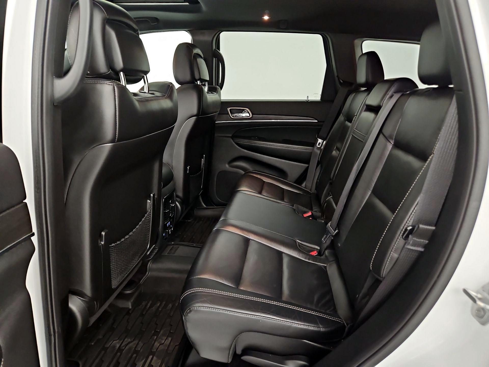 Thumbnail: 2017 Jeep Grand Cherokee - 19