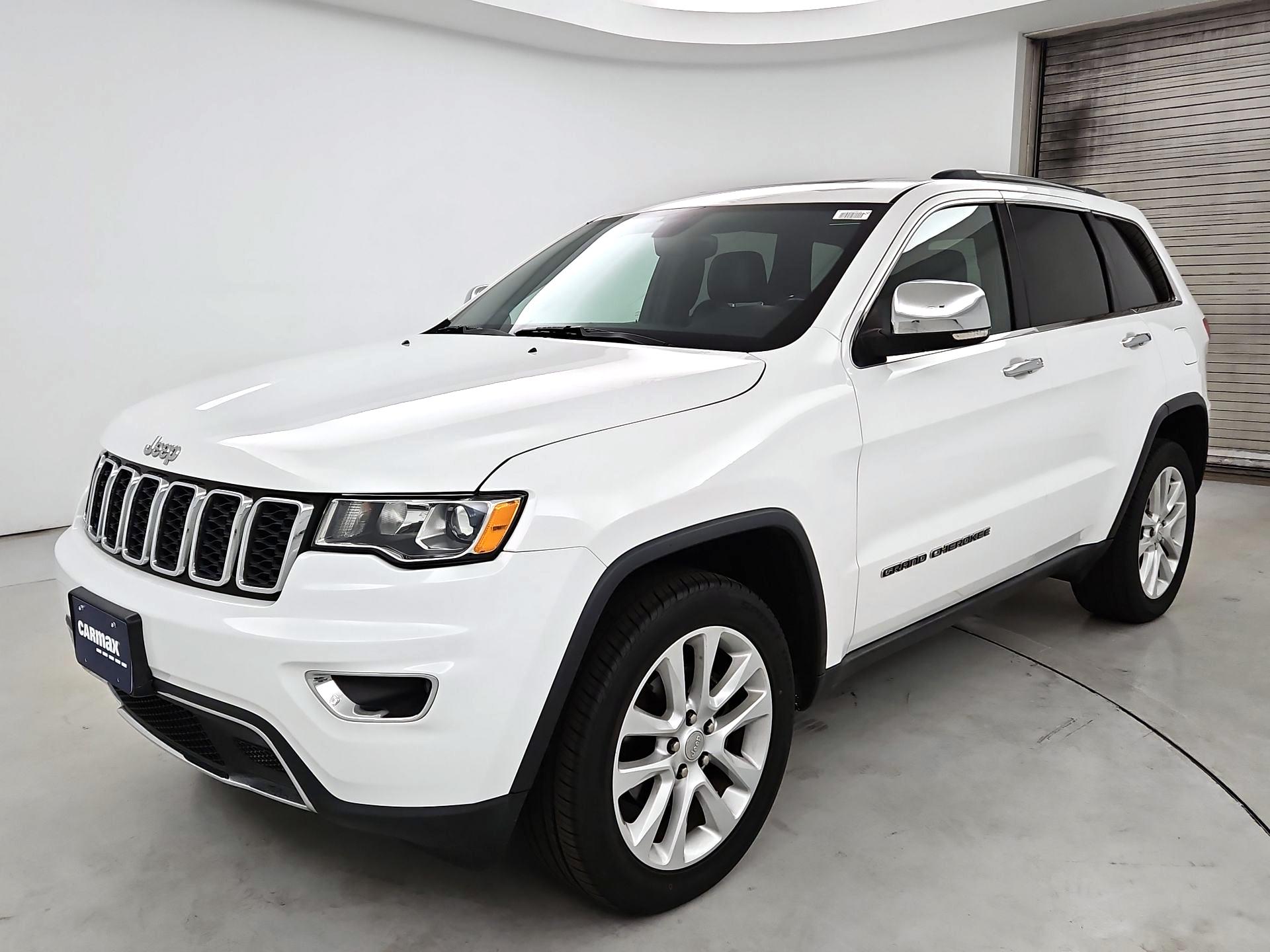 Thumbnail: 2017 Jeep Grand Cherokee - 3