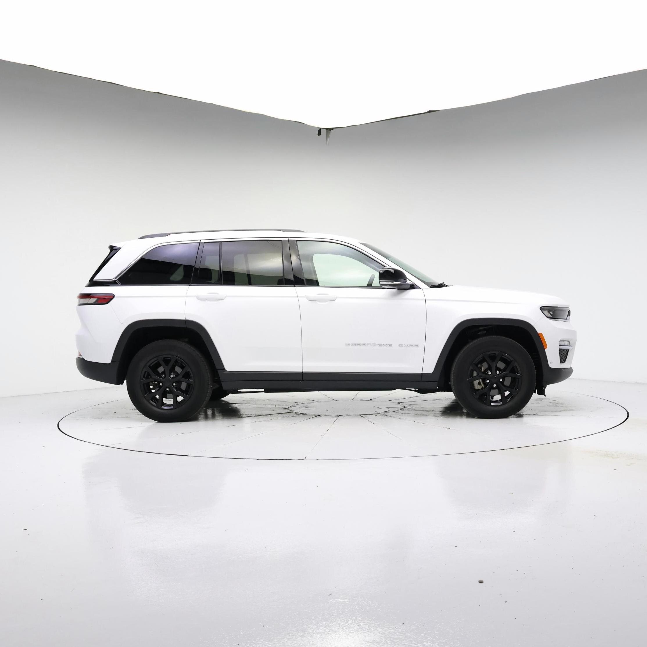 Thumbnail: 2023 Jeep Grand Cherokee - 7