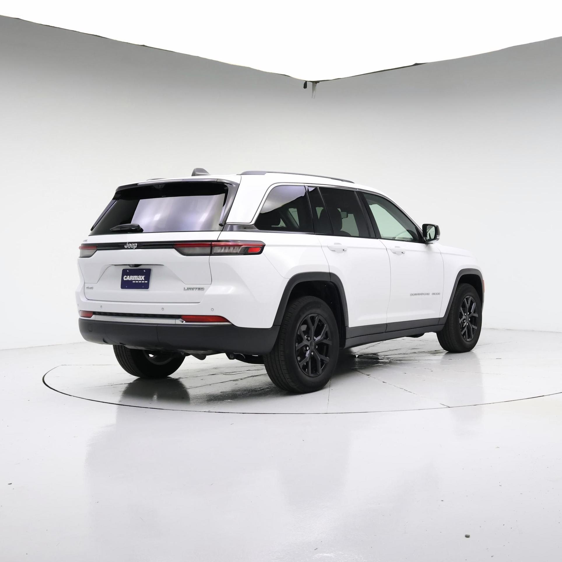 Thumbnail: 2023 Jeep Grand Cherokee - 8