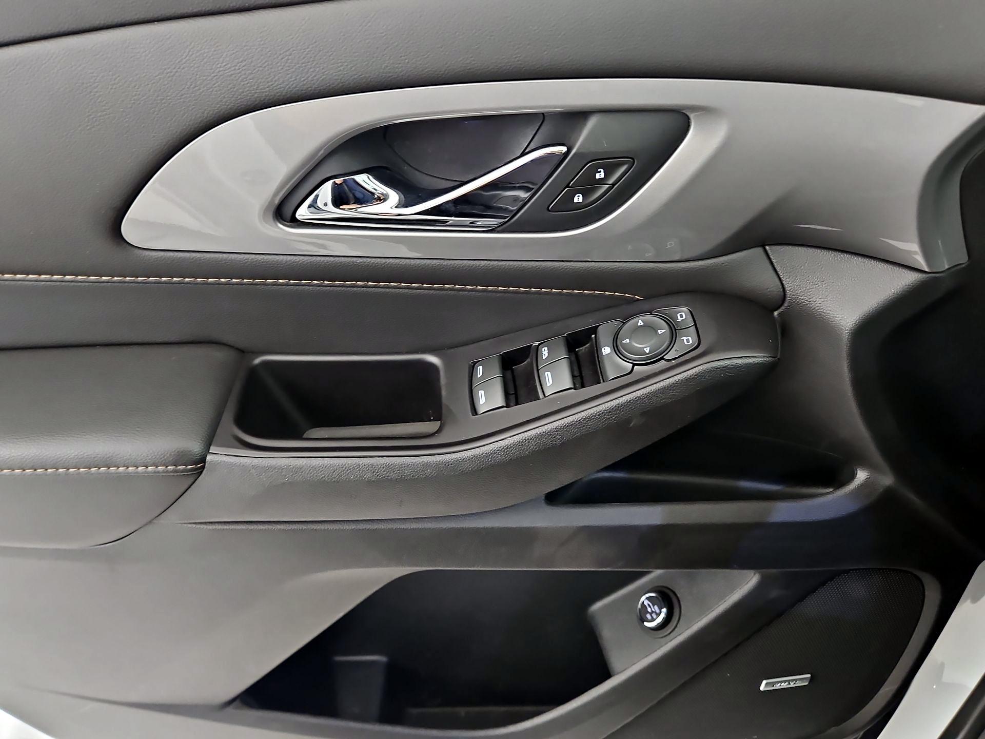 Thumbnail: 2020 Chevrolet Traverse - 10