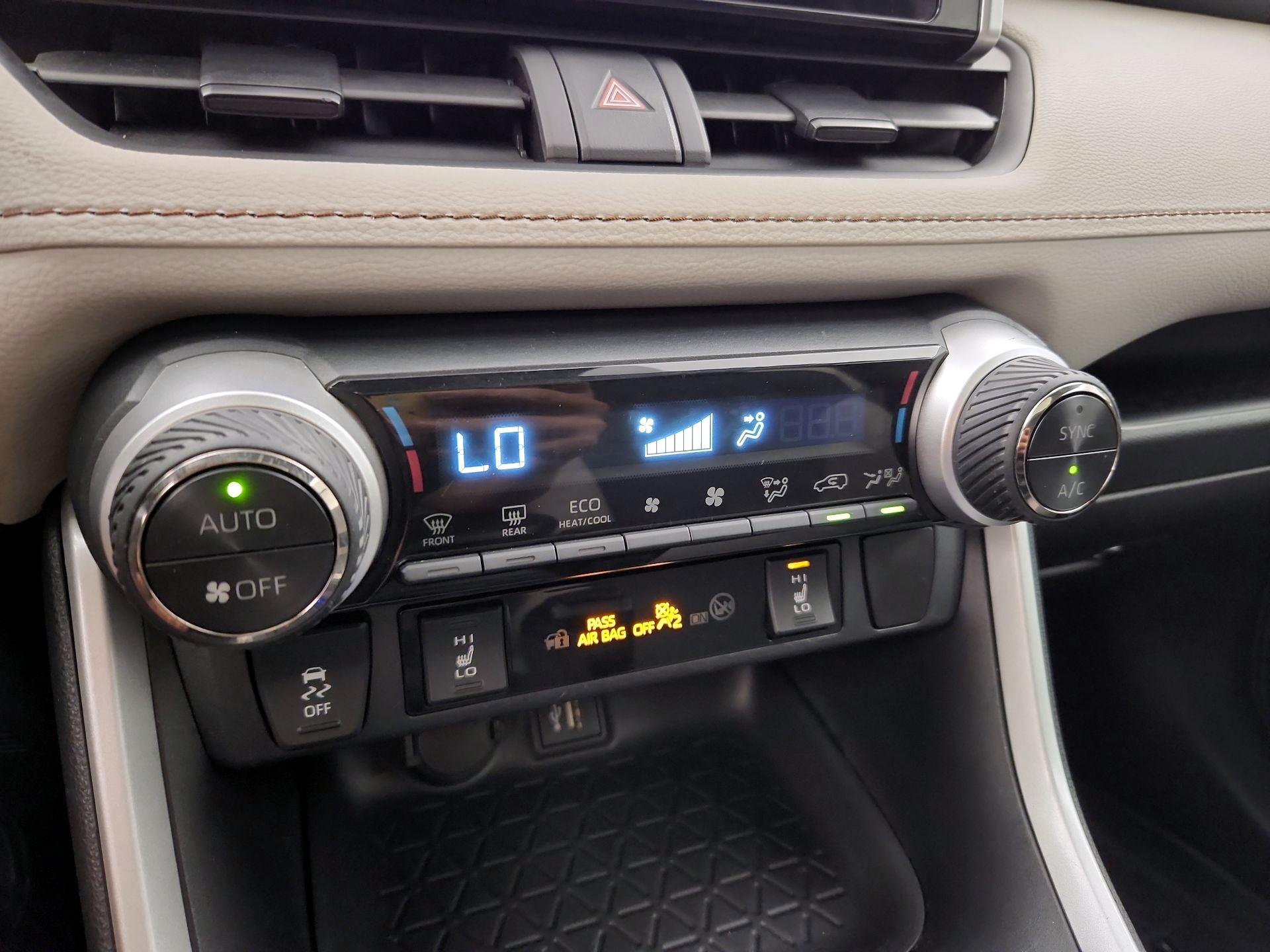 Thumbnail: 2024 Toyota RAV4 - 16