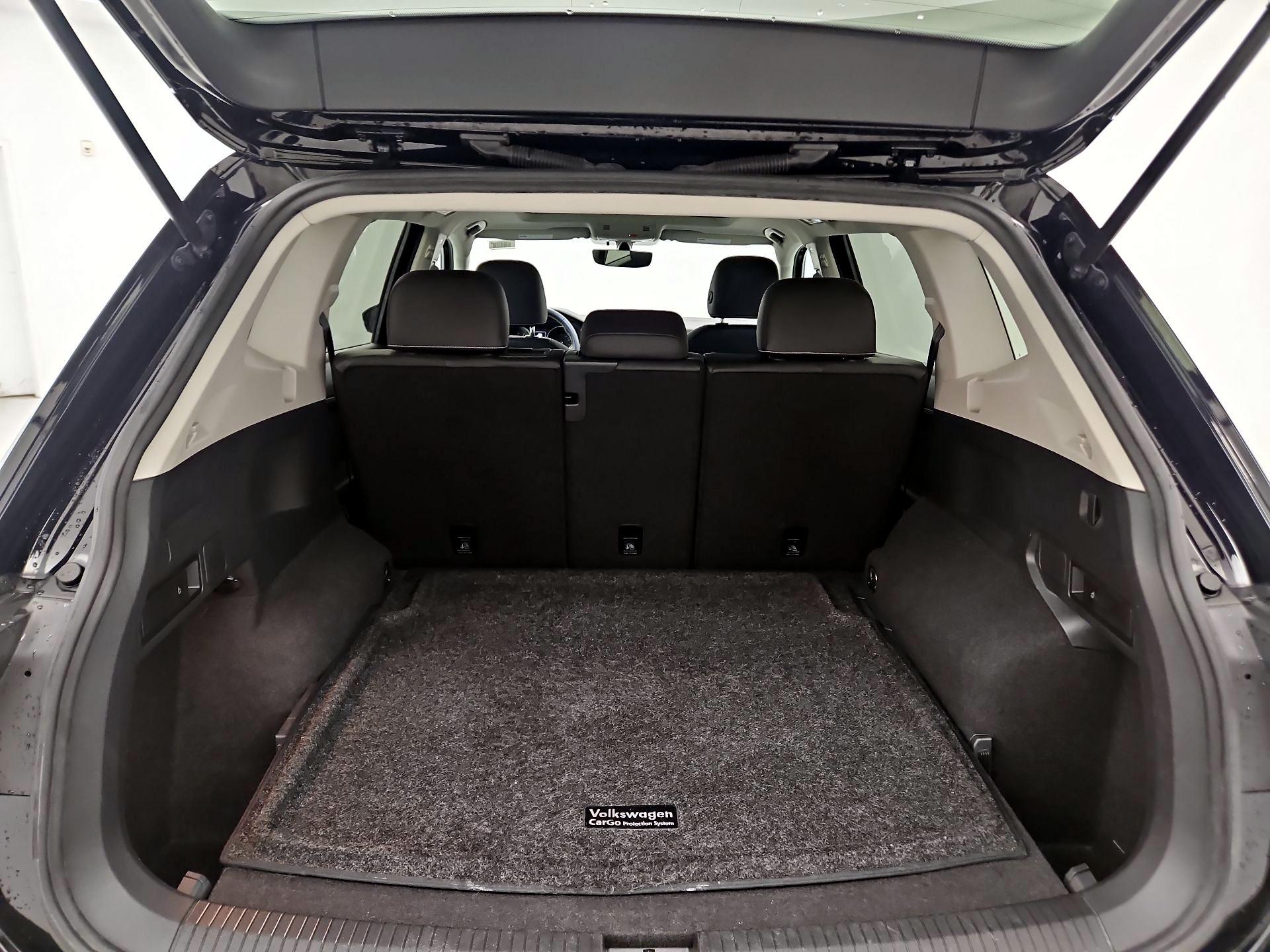 Thumbnail: 2021 Volkswagen Tiguan - 19