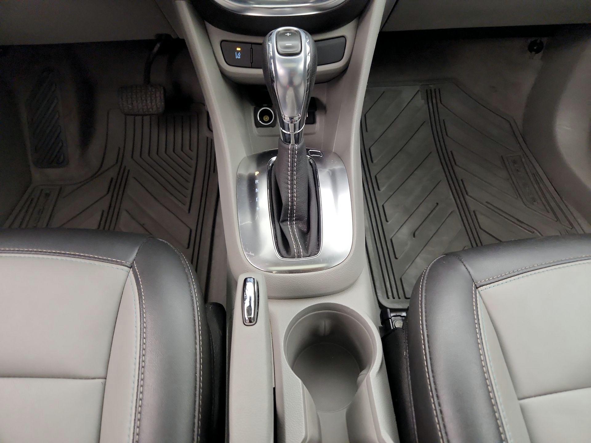 Thumbnail: 2015 Buick Encore - 17