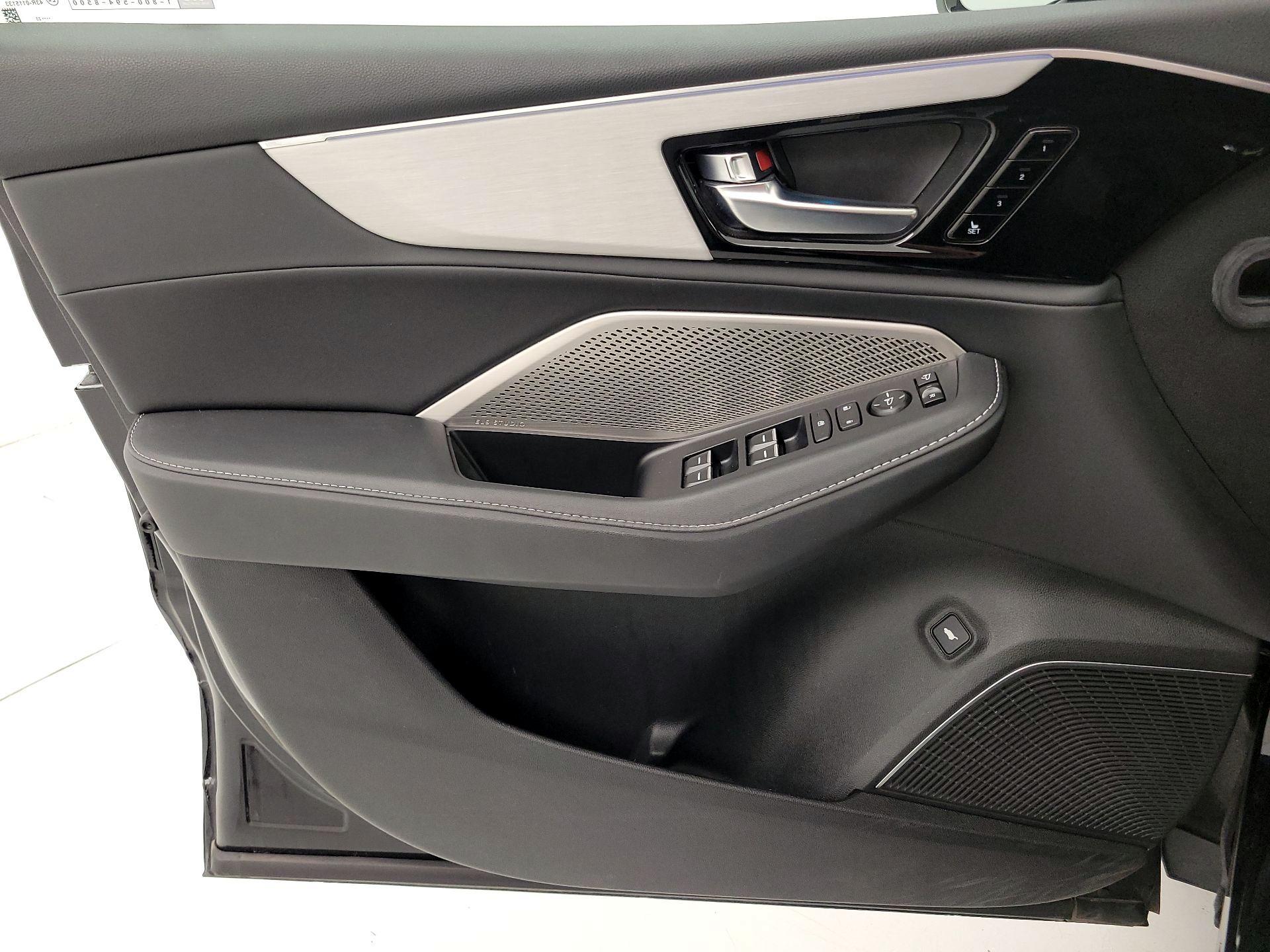 Thumbnail: 2023 Acura MDX - 12