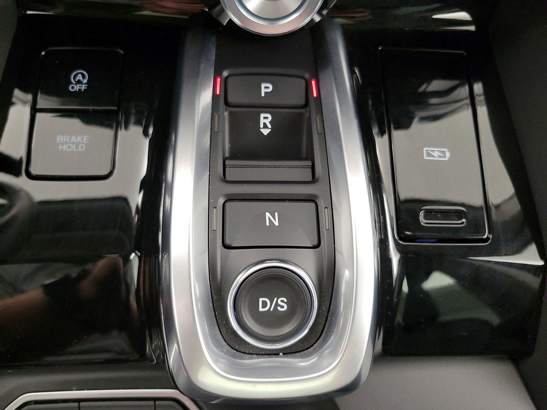 Thumbnail: 2023 Acura MDX - 18