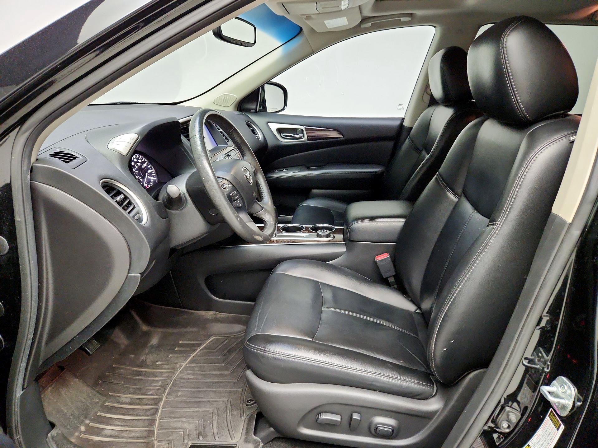 Thumbnail: 2015 Nissan Pathfinder - 9