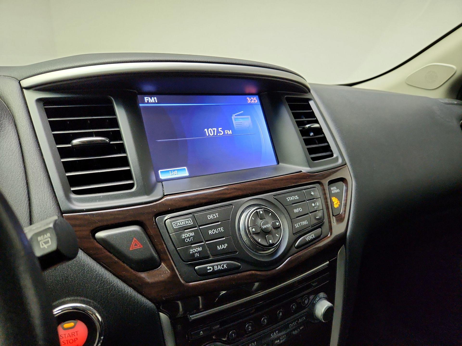 Thumbnail: 2015 Nissan Pathfinder - 14