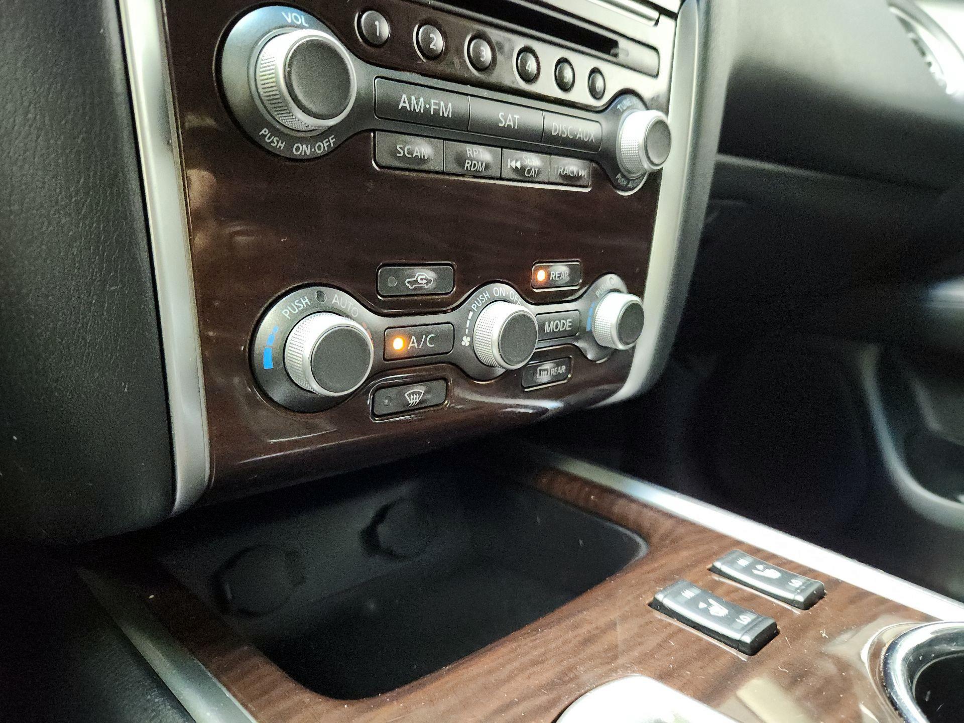 Thumbnail: 2015 Nissan Pathfinder - 15