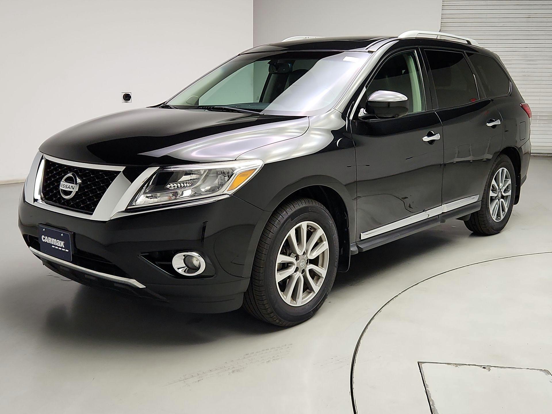 Thumbnail: 2015 Nissan Pathfinder - 3
