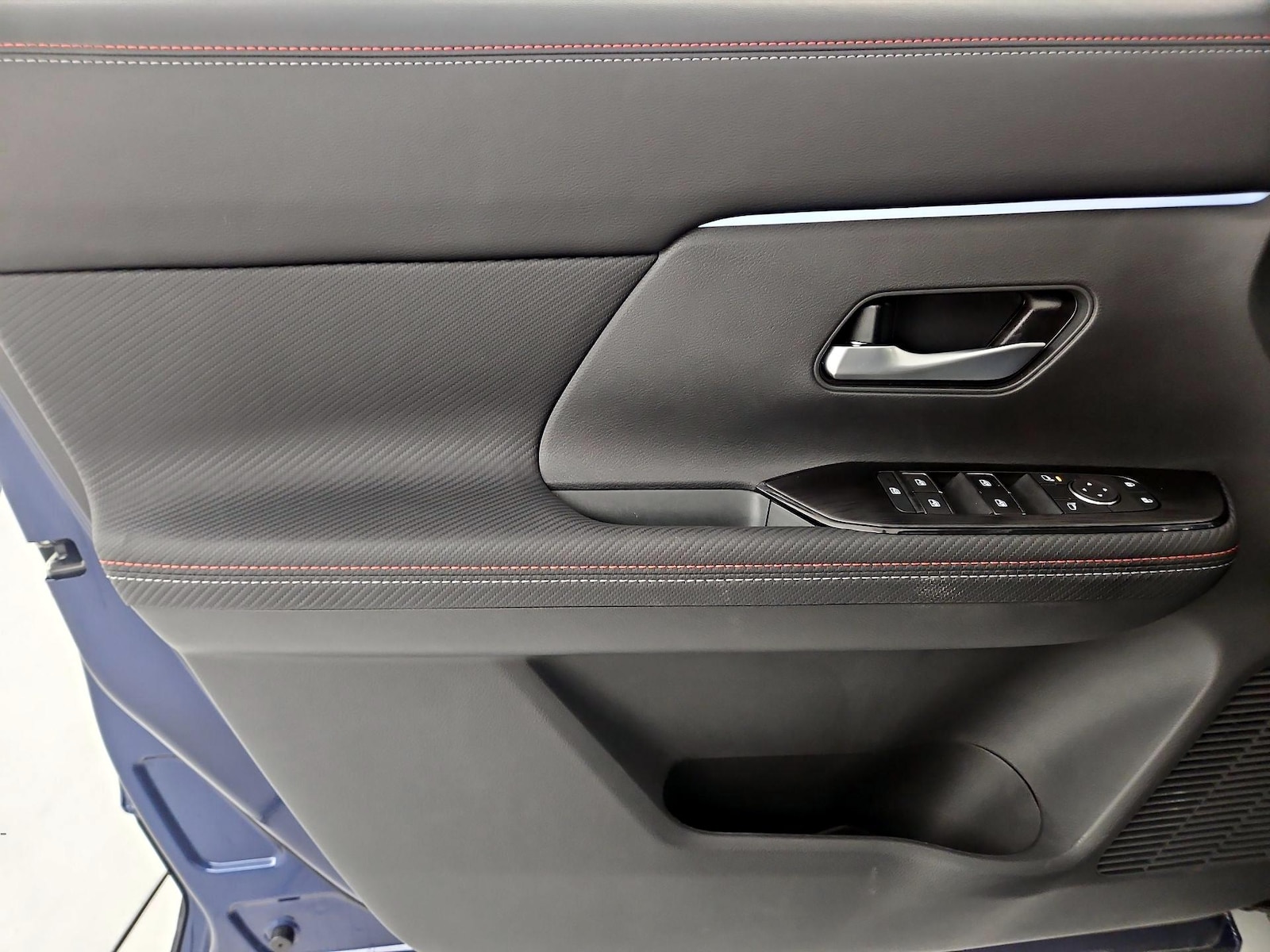 2025 Nissan Kicks SR AWD - Photo 11