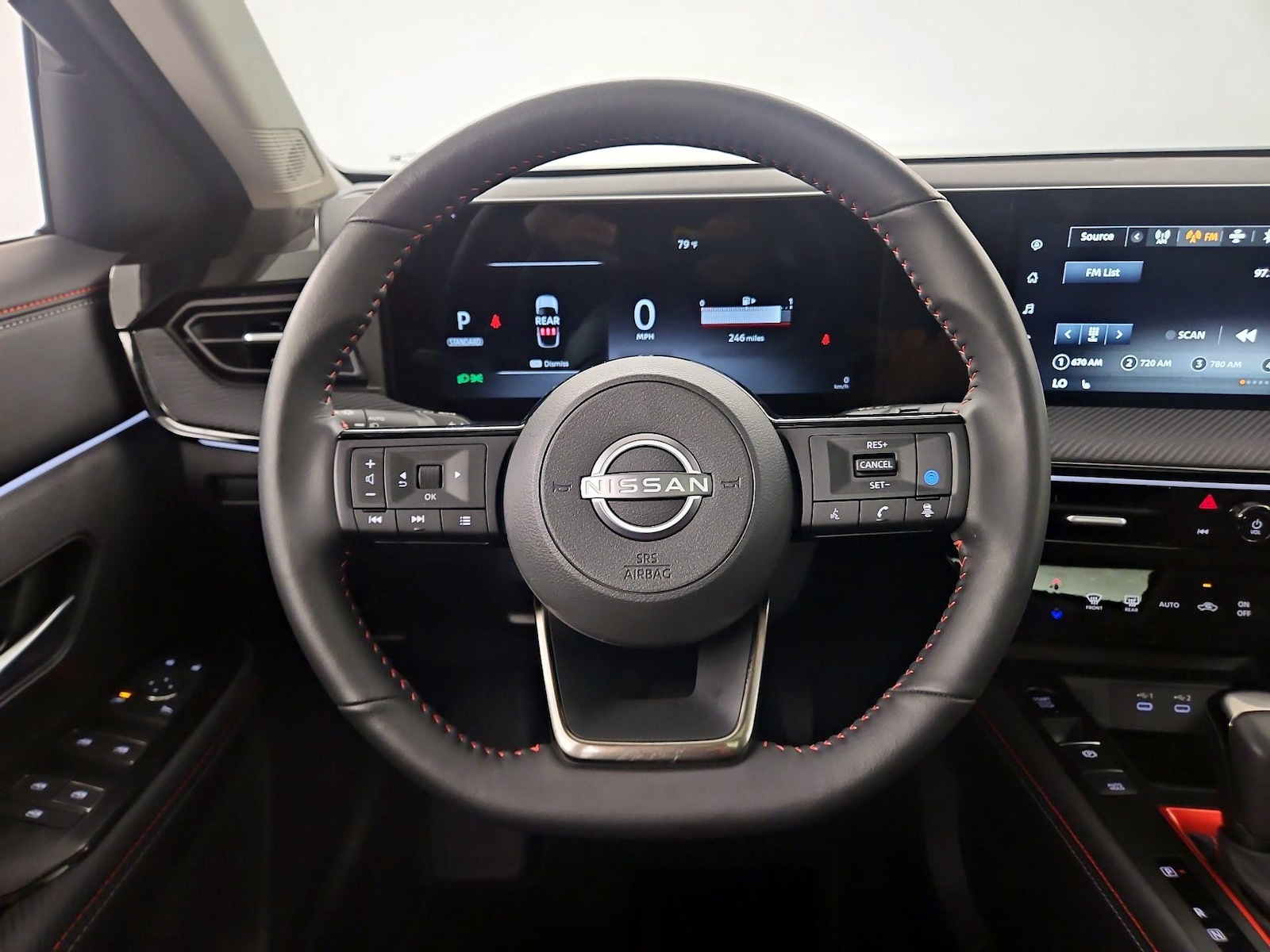 2025 Nissan Kicks SR AWD - Photo 9