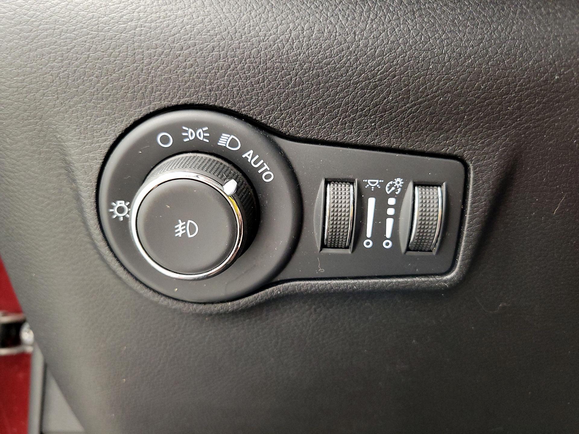 Thumbnail: 2022 Jeep Compass - 13